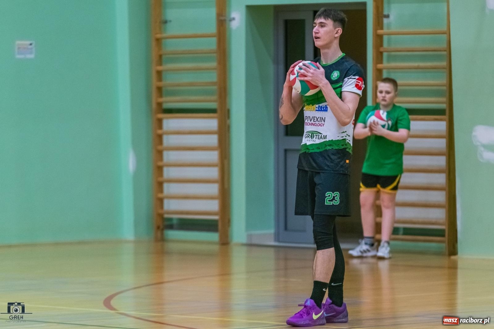 Zdjęcie w galerii na portalu naszraciborz.pl: Z perypetiami, ale za trzy punkty. KS Racibórz nadal w grze [FOTO] wiadomości z regionu