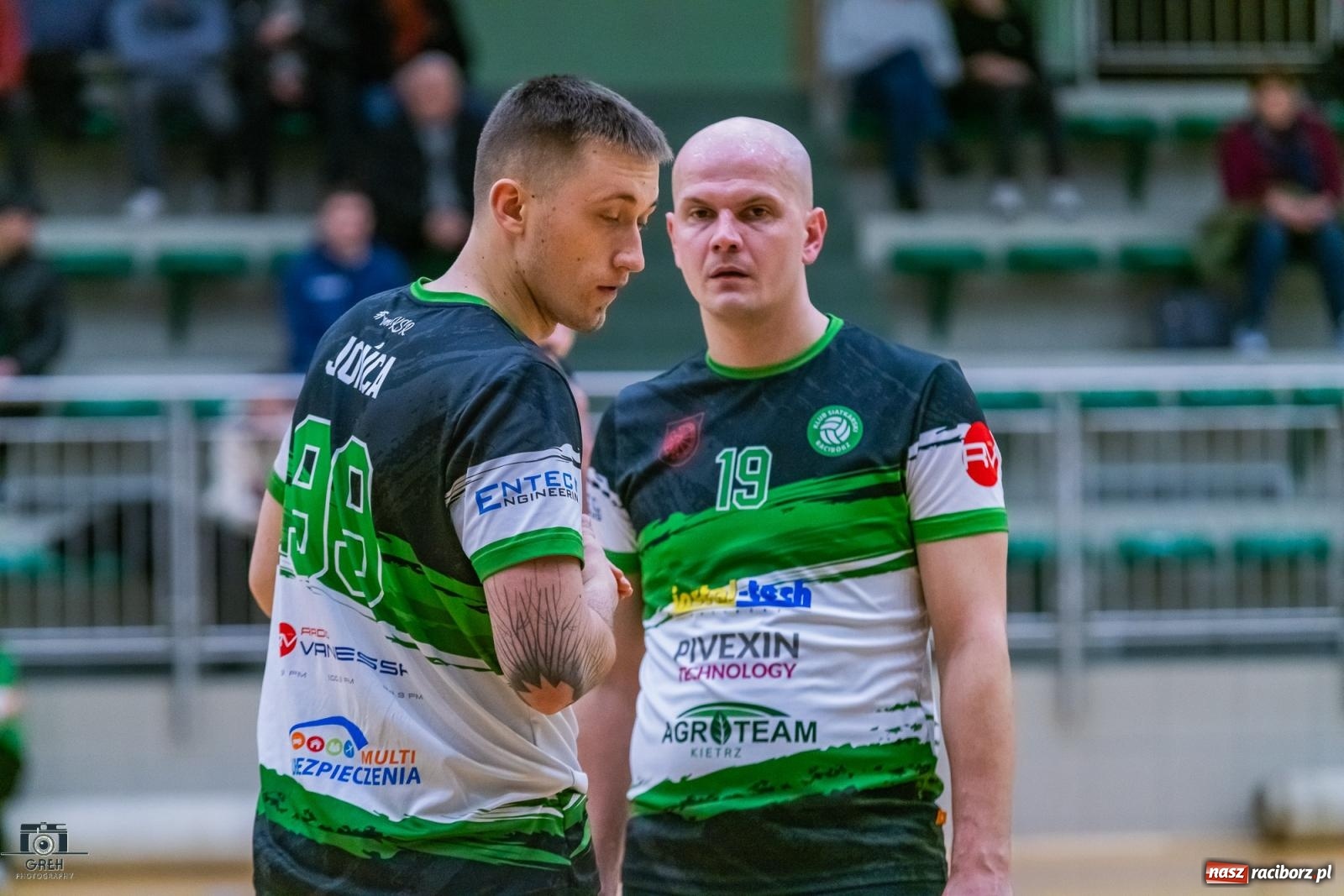 Zdjęcie w galerii na portalu naszraciborz.pl: Z perypetiami, ale za trzy punkty. KS Racibórz nadal w grze [FOTO] wiadomości z regionu