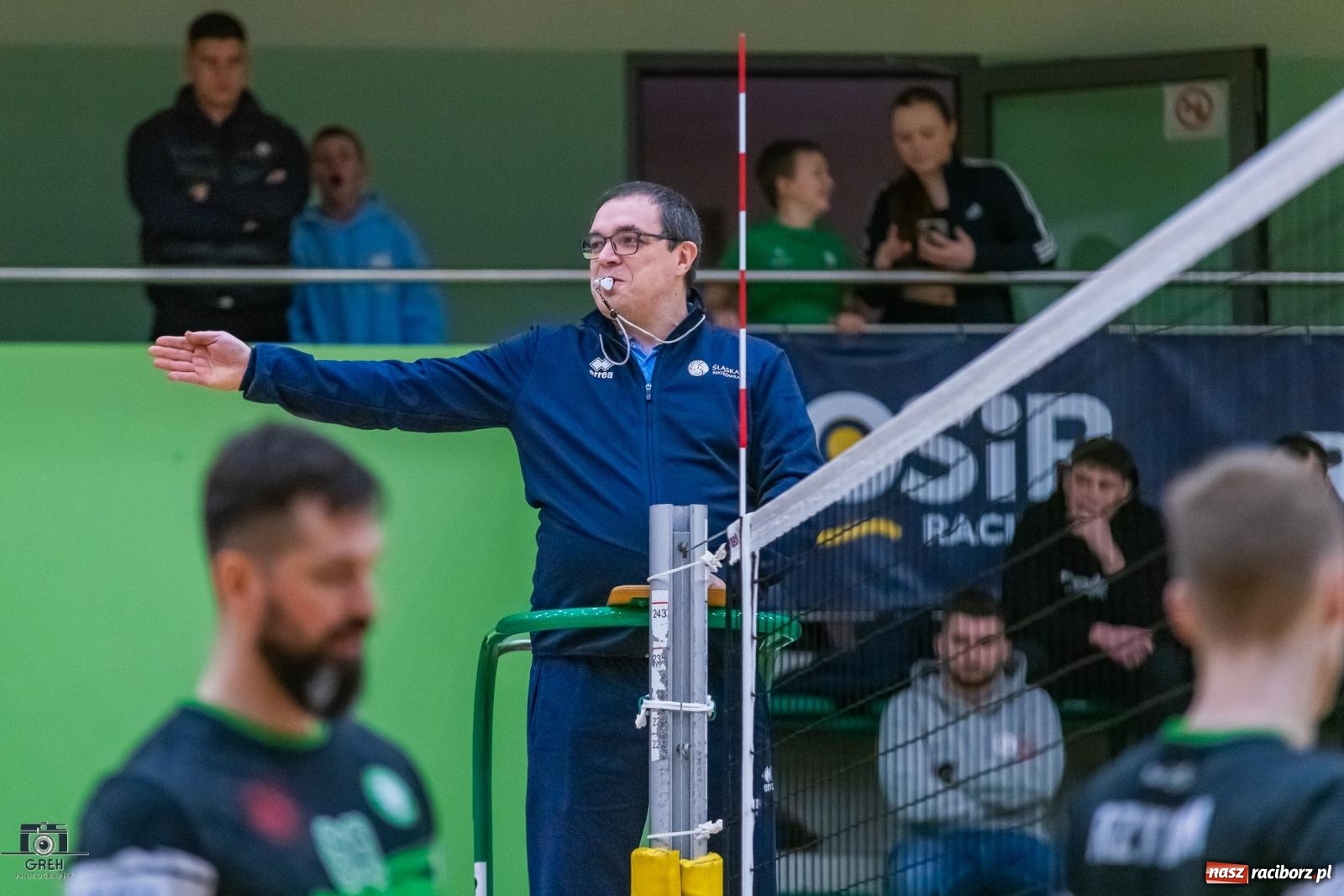 Zdjęcie w galerii na portalu naszraciborz.pl: Z perypetiami, ale za trzy punkty. KS Racibórz nadal w grze [FOTO] wiadomości z regionu