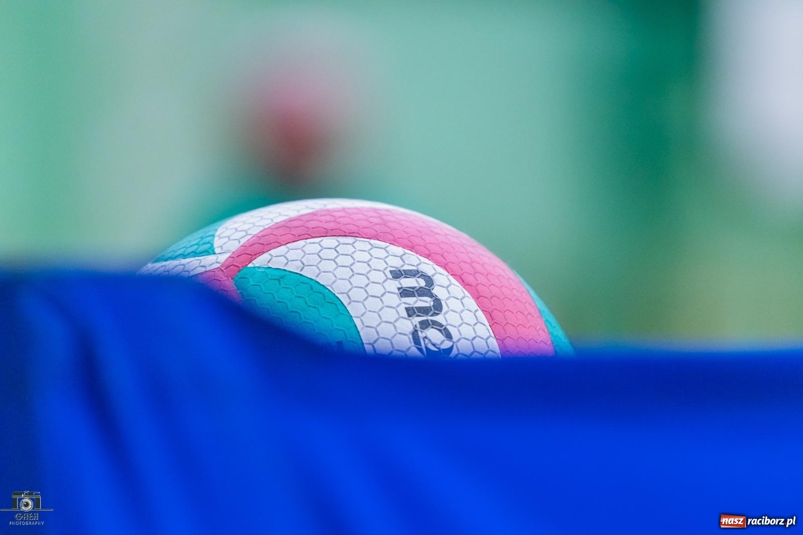 Zdjęcie w galerii na portalu naszraciborz.pl: Z perypetiami, ale za trzy punkty. KS Racibórz nadal w grze [FOTO] wiadomości z regionu