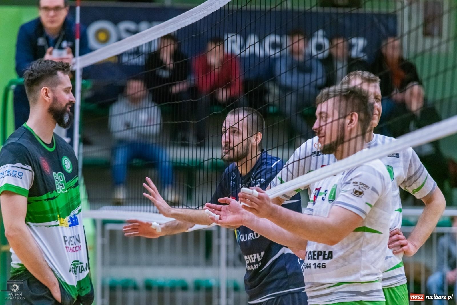 Zdjęcie w galerii na portalu naszraciborz.pl: Z perypetiami, ale za trzy punkty. KS Racibórz nadal w grze [FOTO] wiadomości z regionu