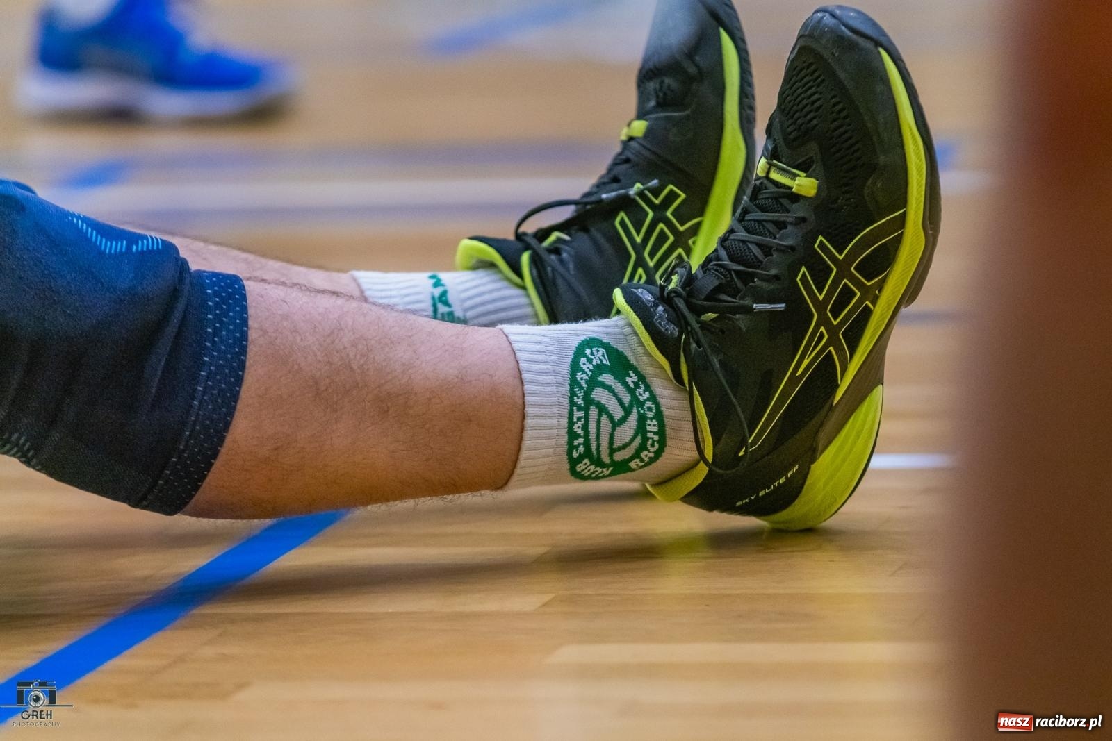 Zdjęcie w galerii na portalu naszraciborz.pl: Z perypetiami, ale za trzy punkty. KS Racibórz nadal w grze [FOTO] wiadomości z regionu