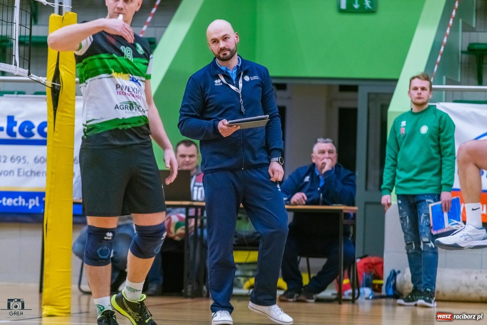 Zdjęcie w galerii na portalu naszraciborz.pl: Z perypetiami, ale za trzy punkty. KS Racibórz nadal w grze [FOTO] wiadomości z regionu