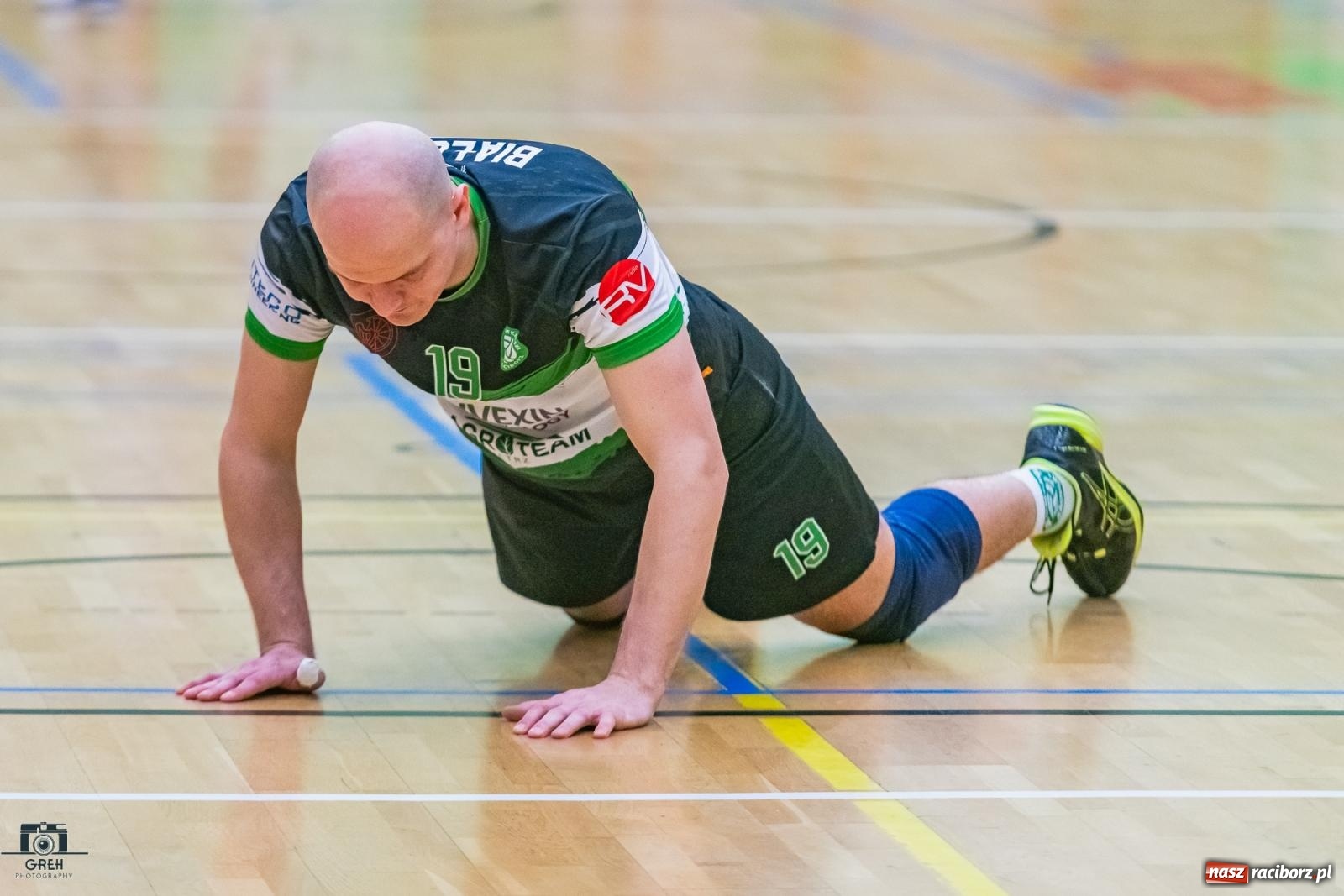 Zdjęcie w galerii na portalu naszraciborz.pl: Z perypetiami, ale za trzy punkty. KS Racibórz nadal w grze [FOTO] wiadomości z regionu