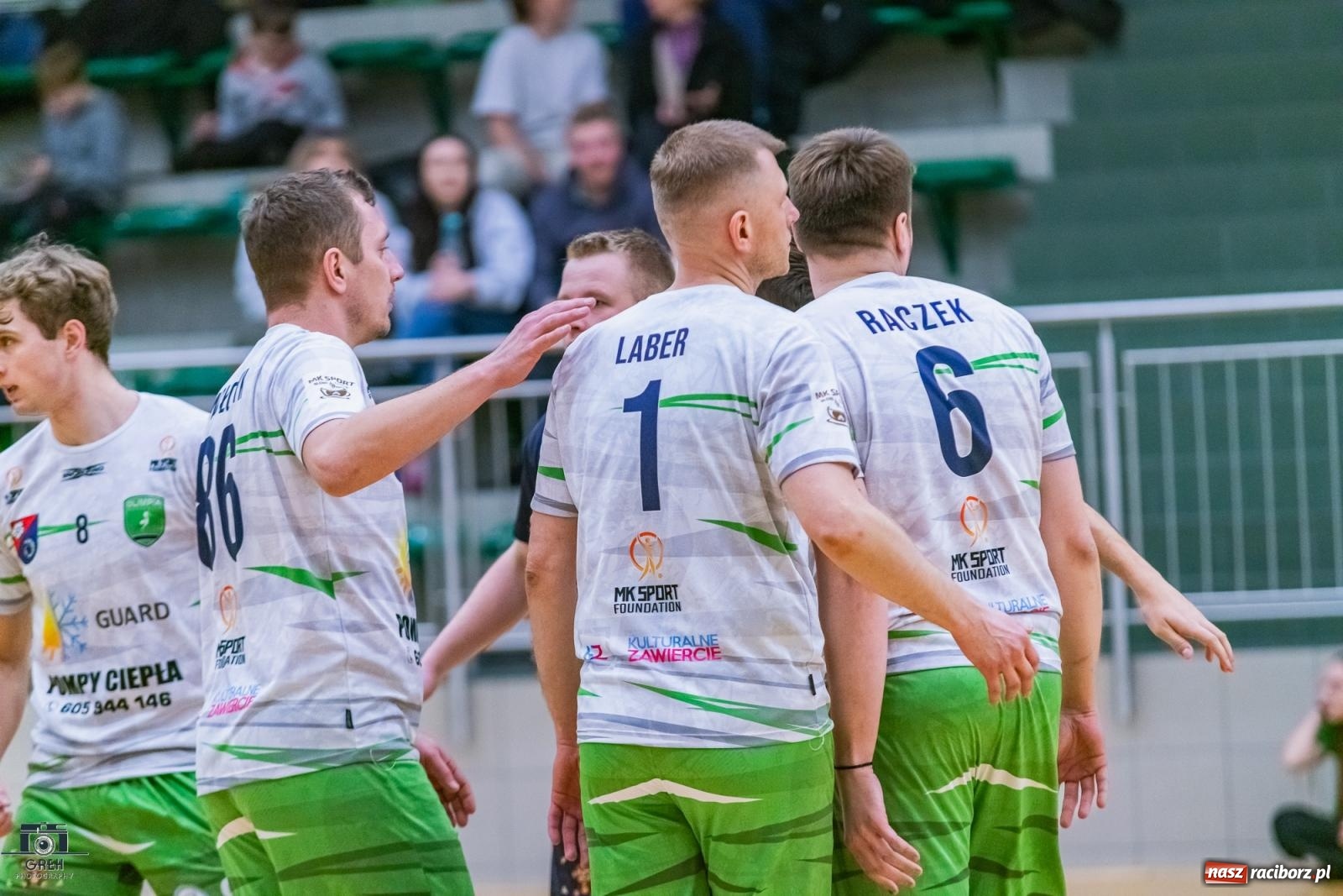 Zdjęcie w galerii na portalu naszraciborz.pl: Z perypetiami, ale za trzy punkty. KS Racibórz nadal w grze [FOTO] wiadomości z regionu