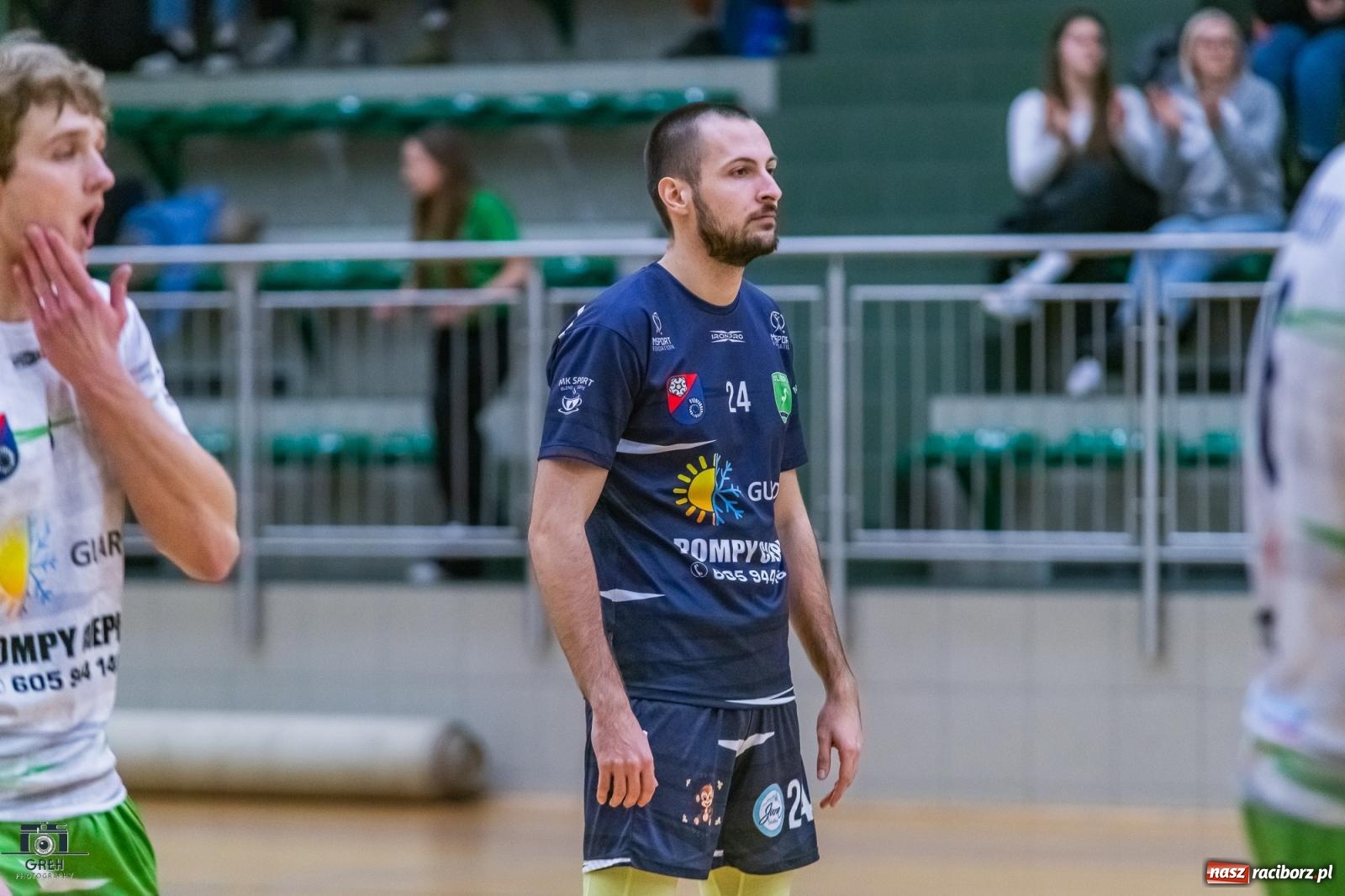 Zdjęcie w galerii na portalu naszraciborz.pl: Z perypetiami, ale za trzy punkty. KS Racibórz nadal w grze [FOTO] wiadomości z regionu