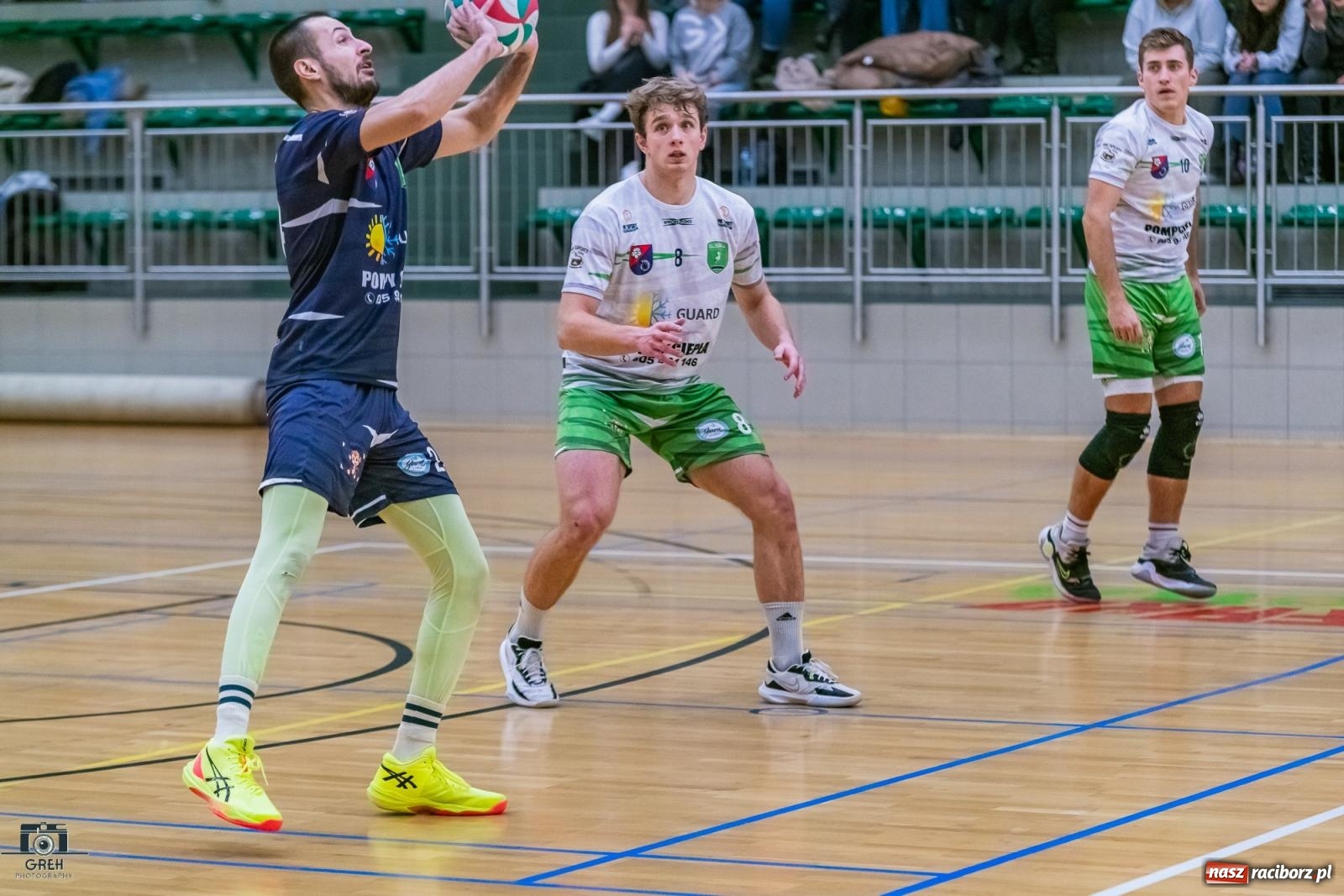 Zdjęcie w galerii na portalu naszraciborz.pl: Z perypetiami, ale za trzy punkty. KS Racibórz nadal w grze [FOTO] wiadomości z regionu