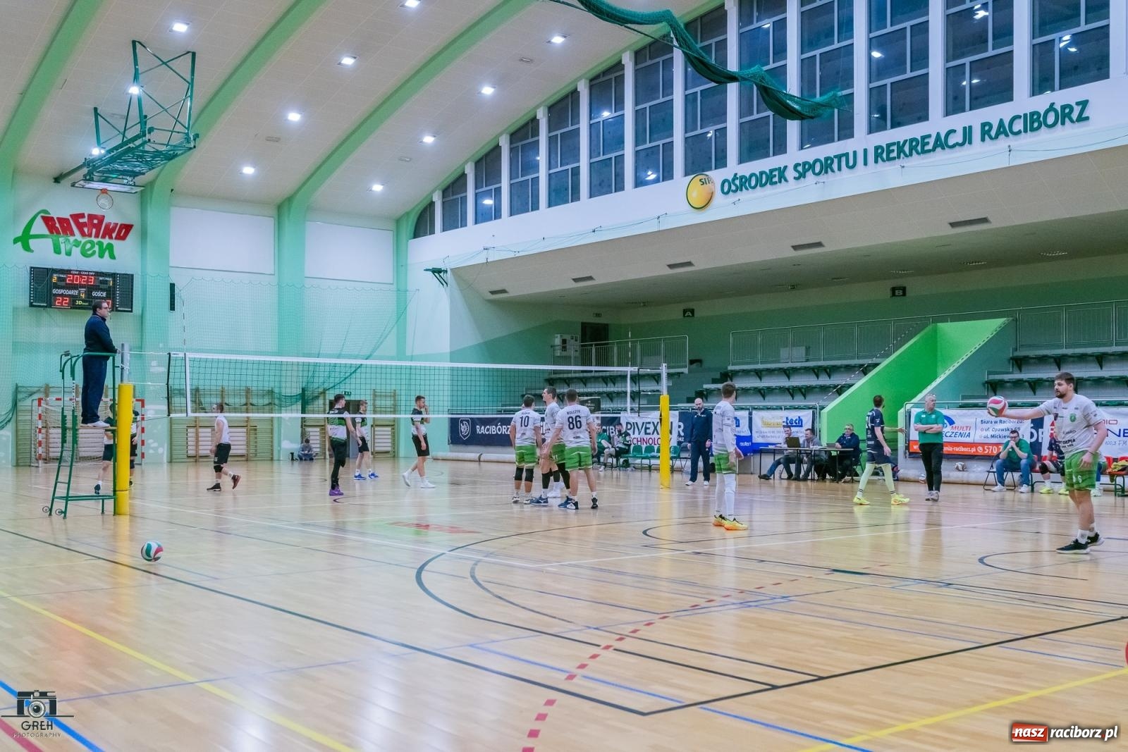 Zdjęcie w galerii na portalu naszraciborz.pl: Z perypetiami, ale za trzy punkty. KS Racibórz nadal w grze [FOTO] wiadomości z regionu