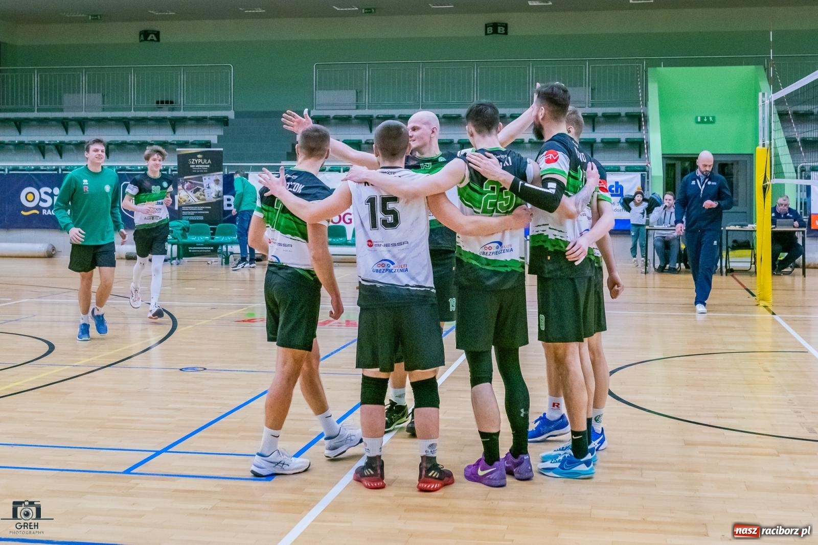 Zdjęcie w galerii na portalu naszraciborz.pl: Z perypetiami, ale za trzy punkty. KS Racibórz nadal w grze [FOTO] wiadomości z regionu