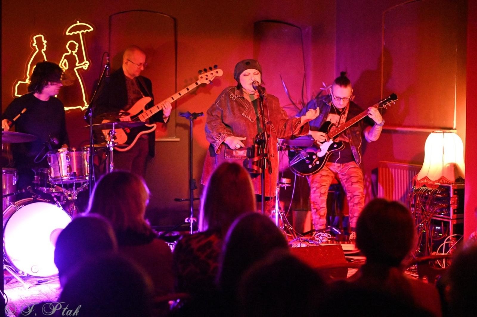 Zdjęcie w galerii na portalu naszraciborz.pl: Grażyna Łobaszewska oczarowała Racibórz [FOTO i WIDEO] wiadomości z regionu