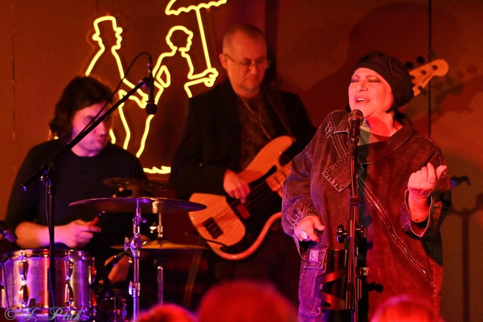 Zdjęcie w galerii na portalu naszraciborz.pl: Grażyna Łobaszewska oczarowała Racibórz [FOTO i WIDEO] wiadomości z regionu