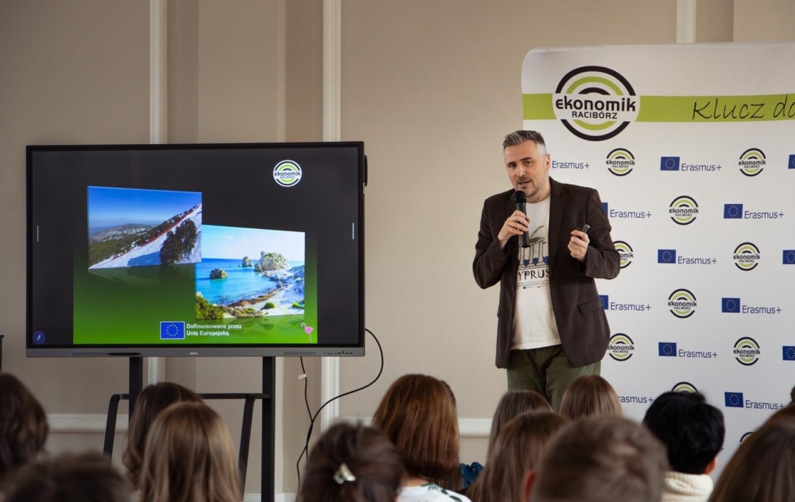 Zdjęcie w galerii na portalu naszraciborz.pl: Europejskie podróże Ekonomika. Podsumowanie projektów edukacyjnych wiadomości z regionu