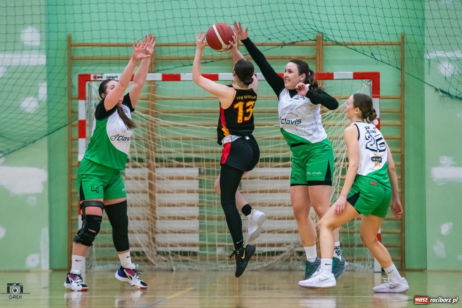 Zdjęcie w galerii na portalu naszraciborz.pl: Koszykówka. Dwa mecze z Wisłą i tylko dwa punkty RKK [FOTO i WIDEO] wiadomości z regionu