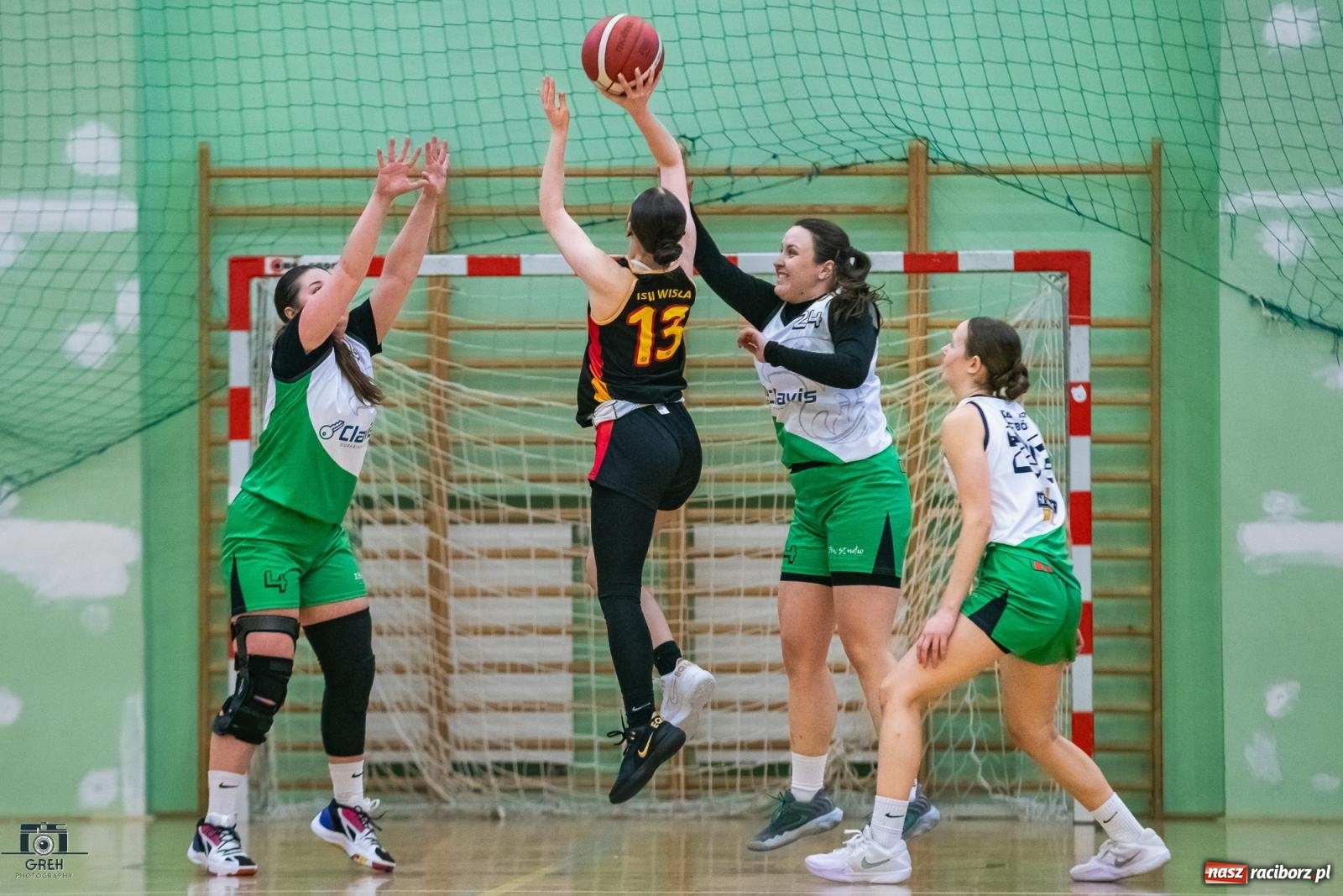 Zdjęcie w galerii na portalu naszraciborz.pl: Koszykówka. Dwa mecze z Wisłą i tylko dwa punkty RKK [FOTO i WIDEO] wiadomości z regionu