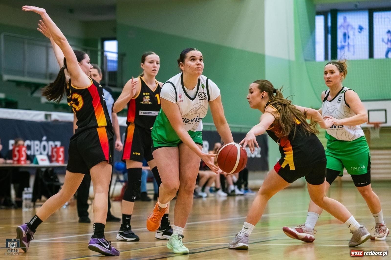Zdjęcie w galerii na portalu naszraciborz.pl: Koszykówka. Dwa mecze z Wisłą i tylko dwa punkty RKK [FOTO i WIDEO] wiadomości z regionu