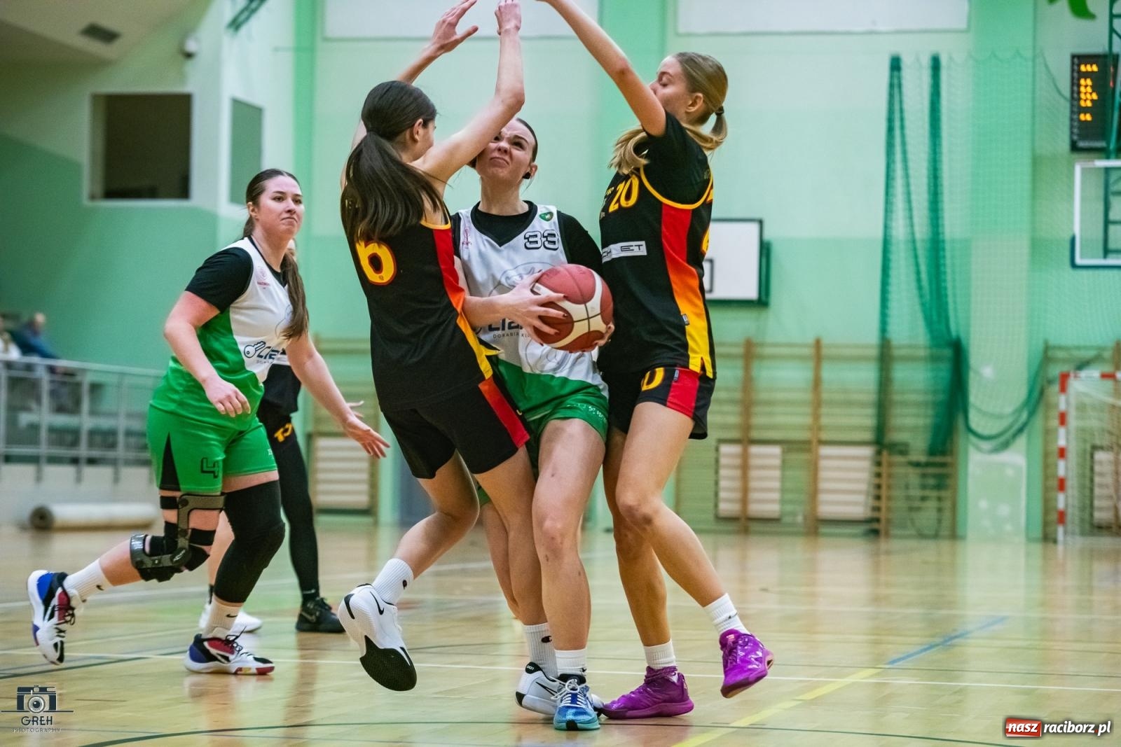 Zdjęcie w galerii na portalu naszraciborz.pl: Koszykówka. Dwa mecze z Wisłą i tylko dwa punkty RKK [FOTO i WIDEO] wiadomości z regionu