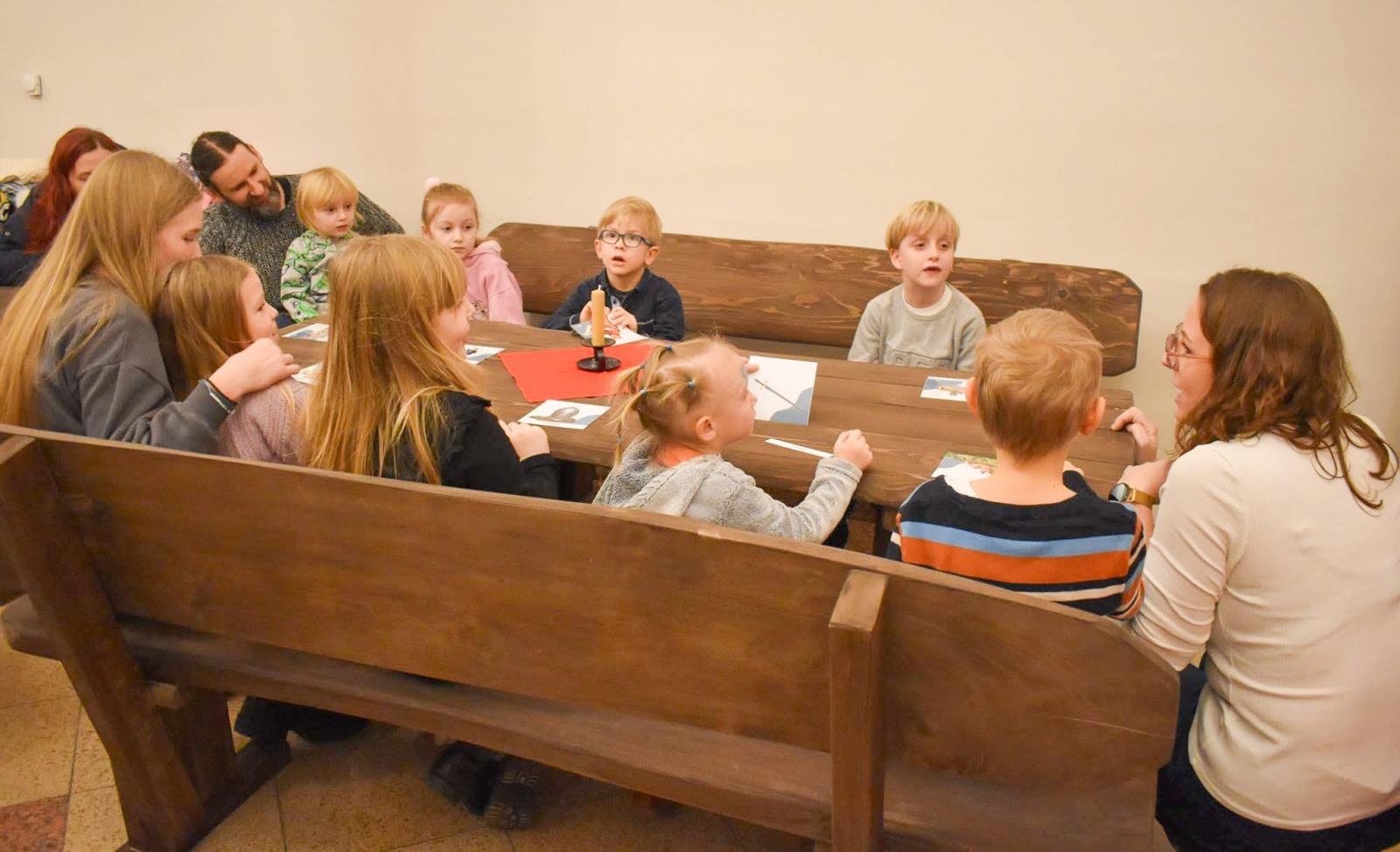 Zdjęcie w galerii na portalu naszraciborz.pl: Popołudnie z Anglikiem na Zamku Piastowskim wiadomości z regionu