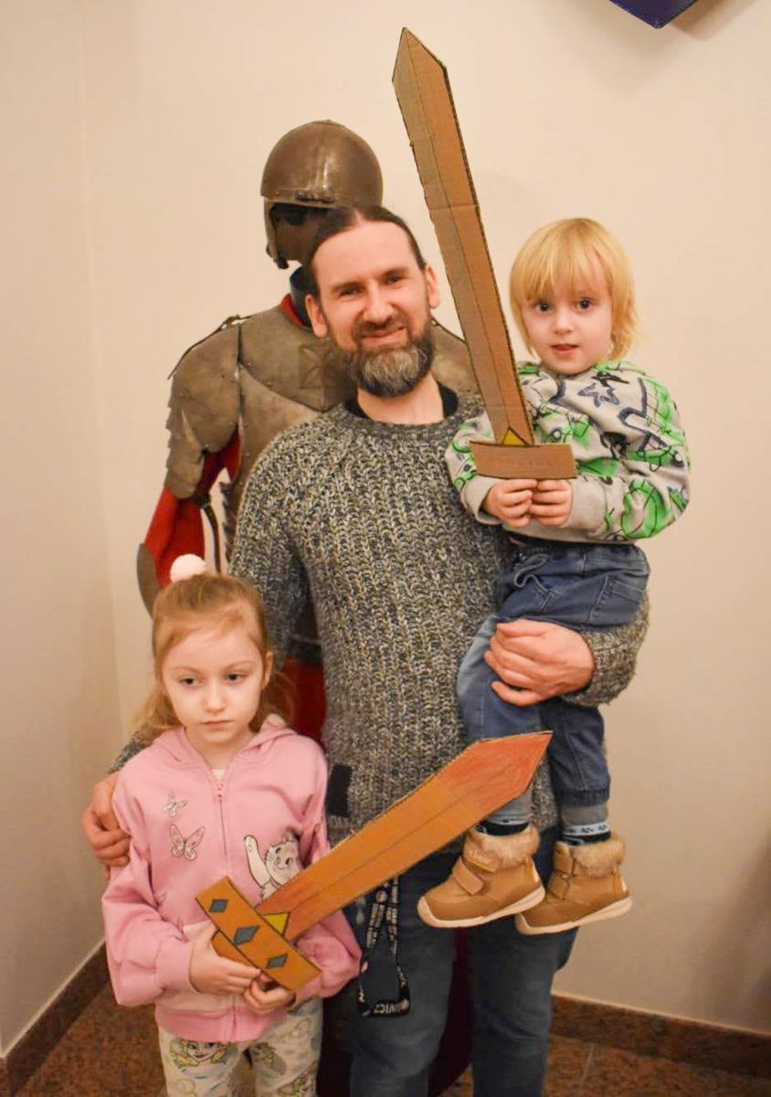 Zdjęcie w galerii na portalu naszraciborz.pl: Popołudnie z Anglikiem na Zamku Piastowskim wiadomości z regionu