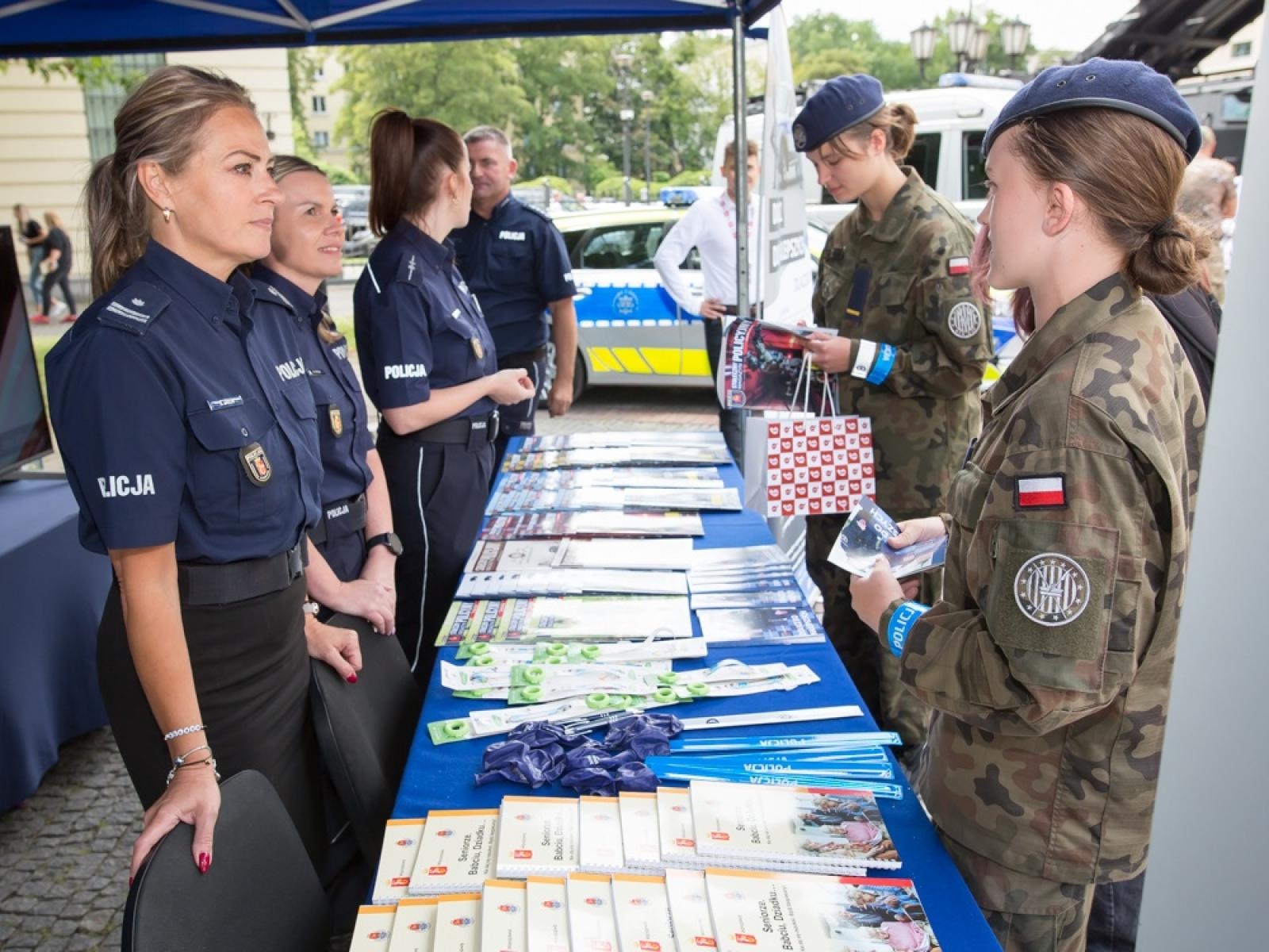 Zdjęcie w galerii na portalu naszraciborz.pl: Startuje #SuperDzielnicowy 2025! wiadomości z regionu