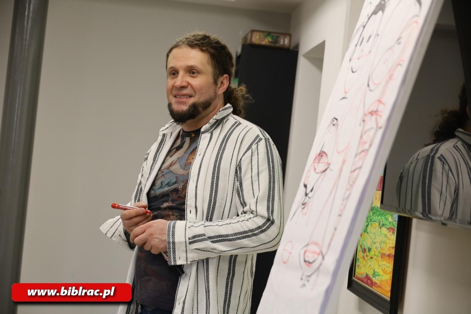 Zdjęcie w galerii na portalu naszraciborz.pl: Jak to narysować? Warsztaty rysunku w bibliotece wiadomości z regionu