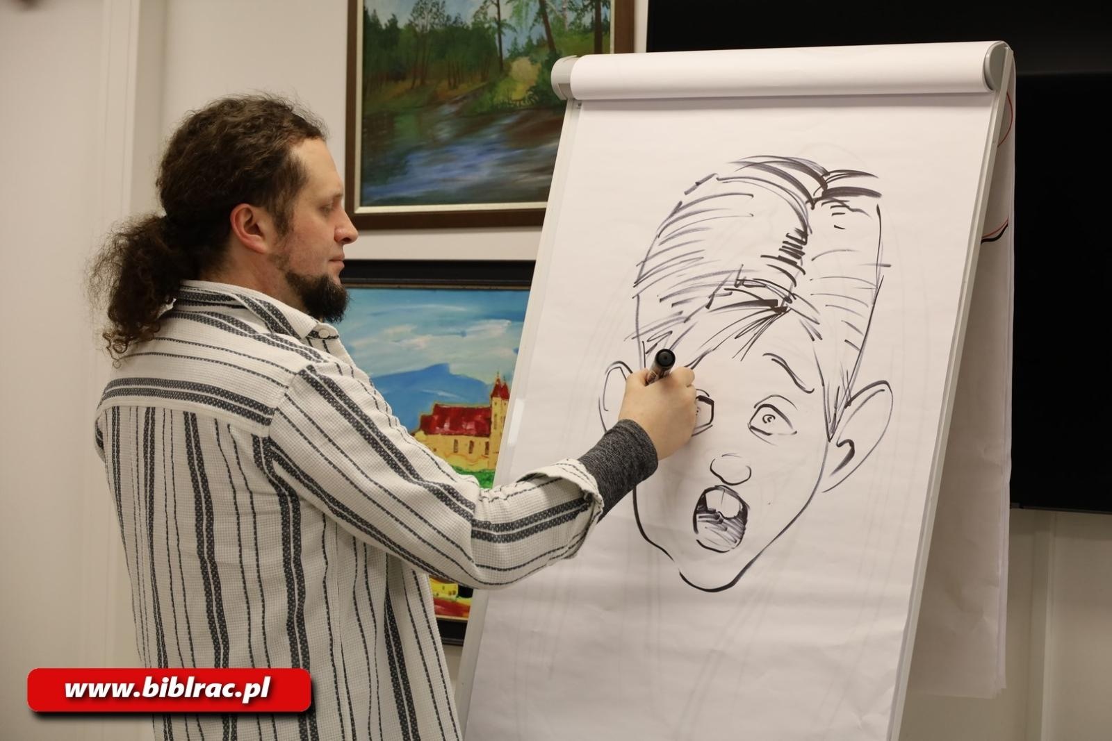 Zdjęcie w galerii na portalu naszraciborz.pl: Jak to narysować? Warsztaty rysunku w bibliotece wiadomości z regionu