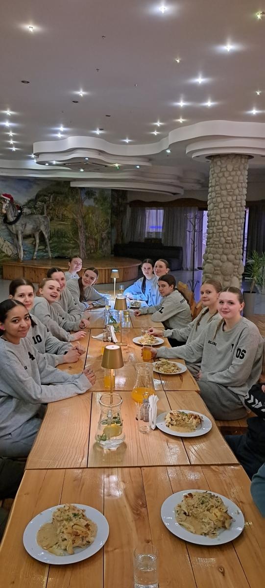 Zdjęcie w galerii na portalu naszraciborz.pl: Awans pietrowiczanek do 1/8 Mistrzostw Polski Juniorek wiadomości z regionu