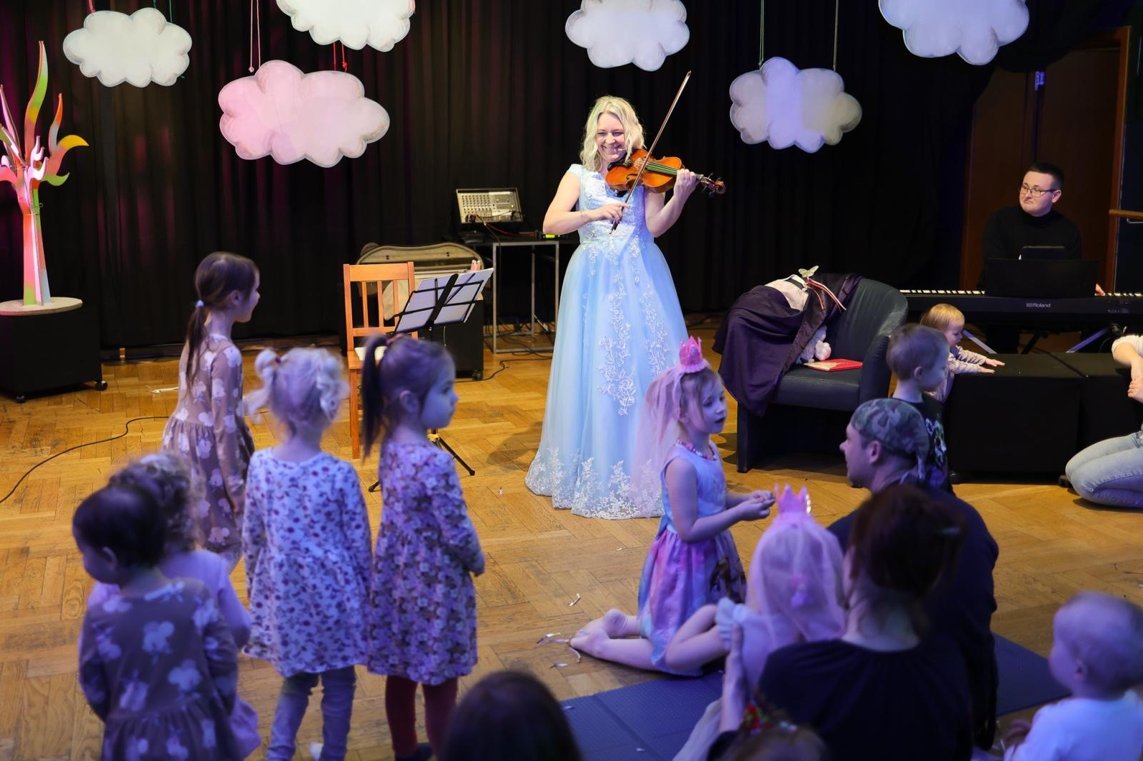 Zdjęcie w galerii na portalu naszraciborz.pl: Przed nami Maluchy w krainie dźwięku - Leń i Dyzio Marzyciel wiadomości z regionu