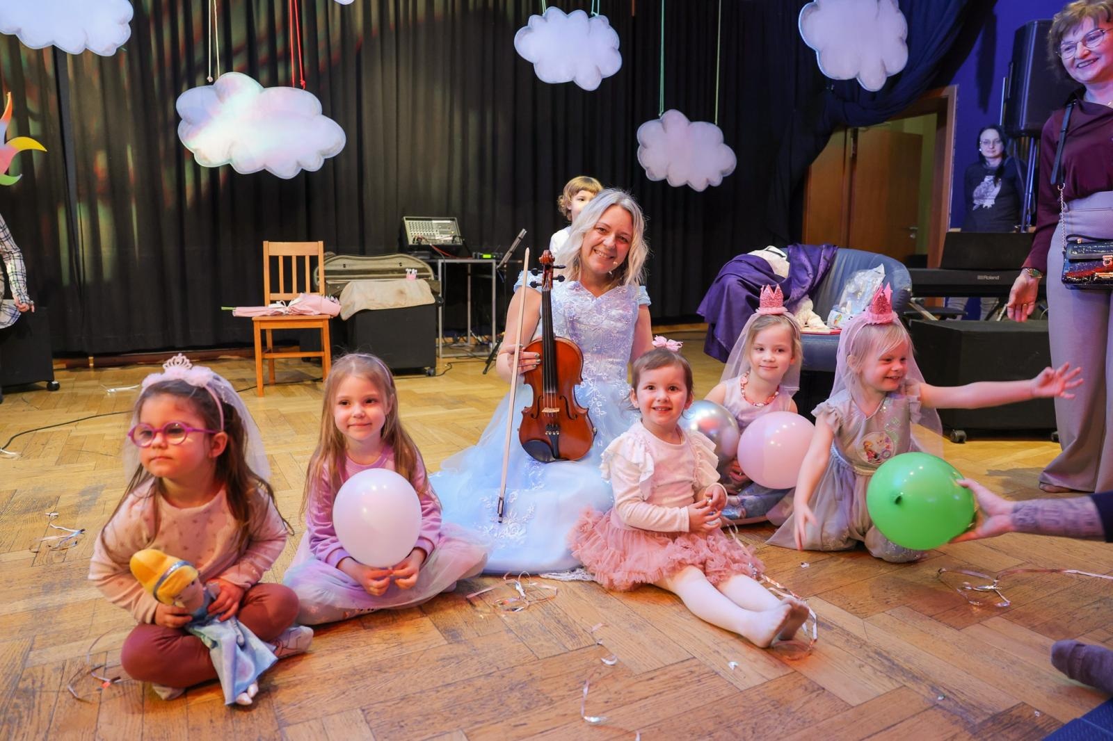 Zdjęcie w galerii na portalu naszraciborz.pl: Przed nami Maluchy w krainie dźwięku - Leń i Dyzio Marzyciel wiadomości z regionu