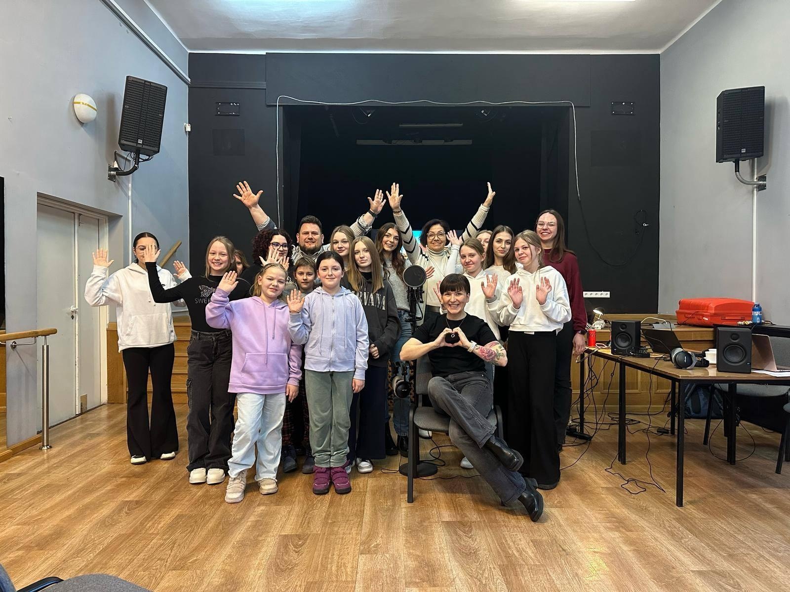 Zdjęcie w galerii na portalu naszraciborz.pl: Katarzyna Łaska poprowadziła warsztaty dubbingowe w MDK Racibórz wiadomości z regionu