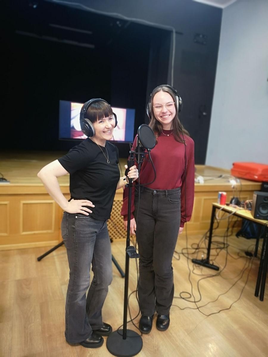 Zdjęcie w galerii na portalu naszraciborz.pl: Katarzyna Łaska poprowadziła warsztaty dubbingowe w MDK Racibórz wiadomości z regionu