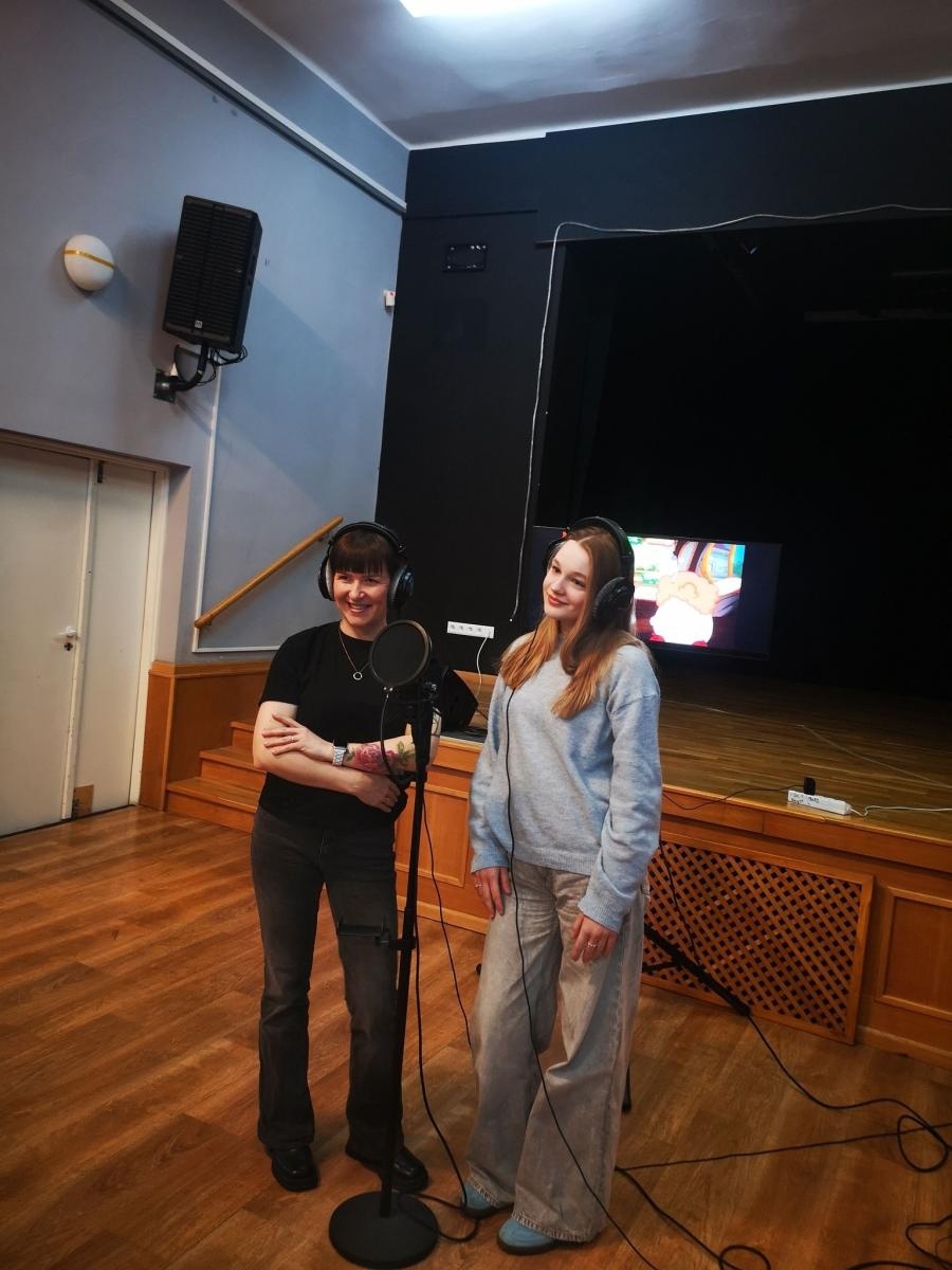 Zdjęcie w galerii na portalu naszraciborz.pl: Katarzyna Łaska poprowadziła warsztaty dubbingowe w MDK Racibórz wiadomości z regionu