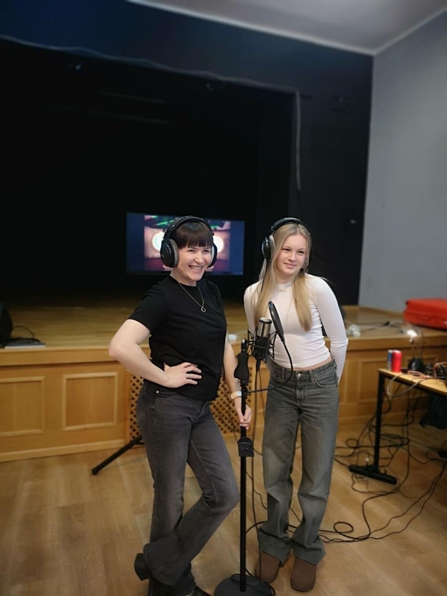 Zdjęcie w galerii na portalu naszraciborz.pl: Katarzyna Łaska poprowadziła warsztaty dubbingowe w MDK Racibórz wiadomości z regionu