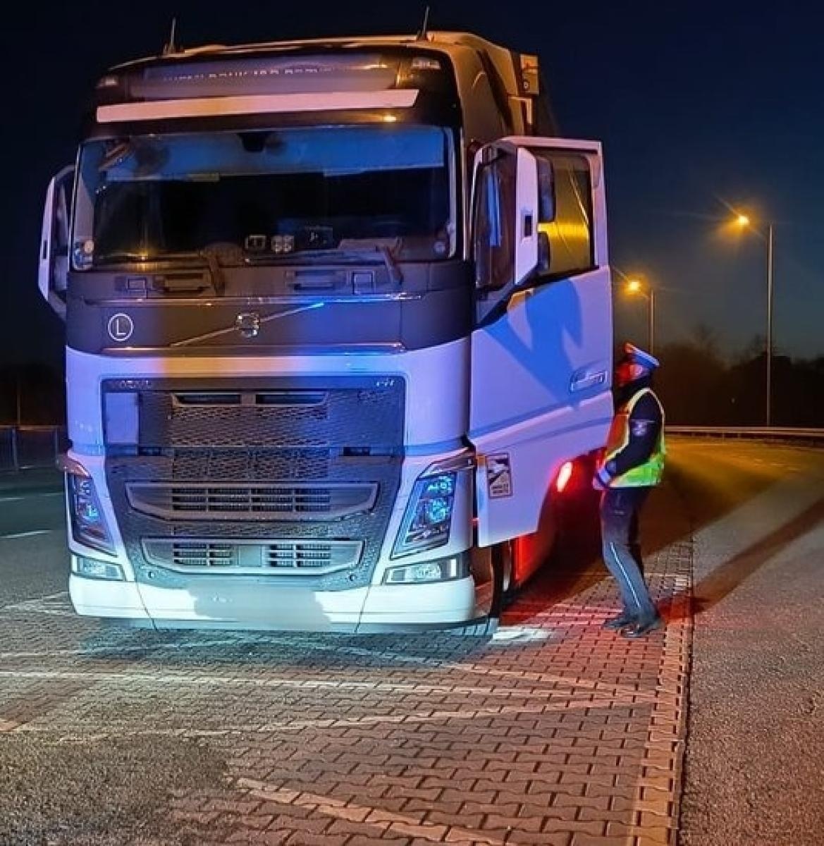 Zdjęcie w galerii na portalu naszraciborz.pl: Ponad dwadzieścia wykroczeń podczas akcji Truck & Bus wiadomości z regionu