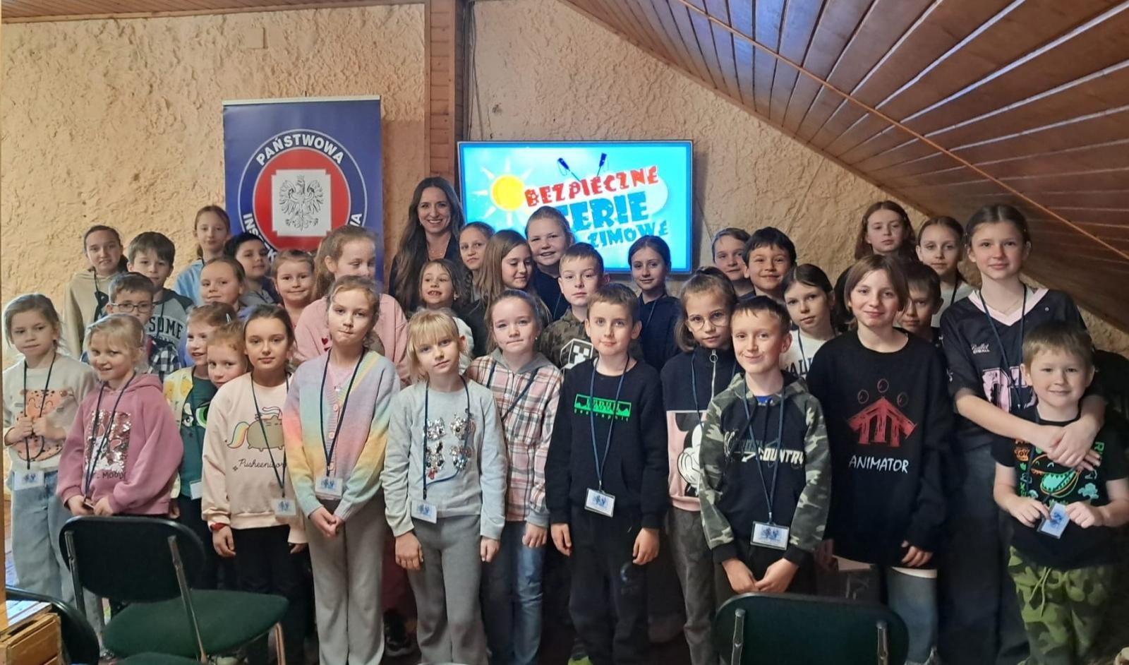 Zdjęcie w galerii na portalu naszraciborz.pl: Bezpieczne Ferie w zorganizowanych wypoczynkach zimowych w powiecie raciborskim wiadomości z regionu