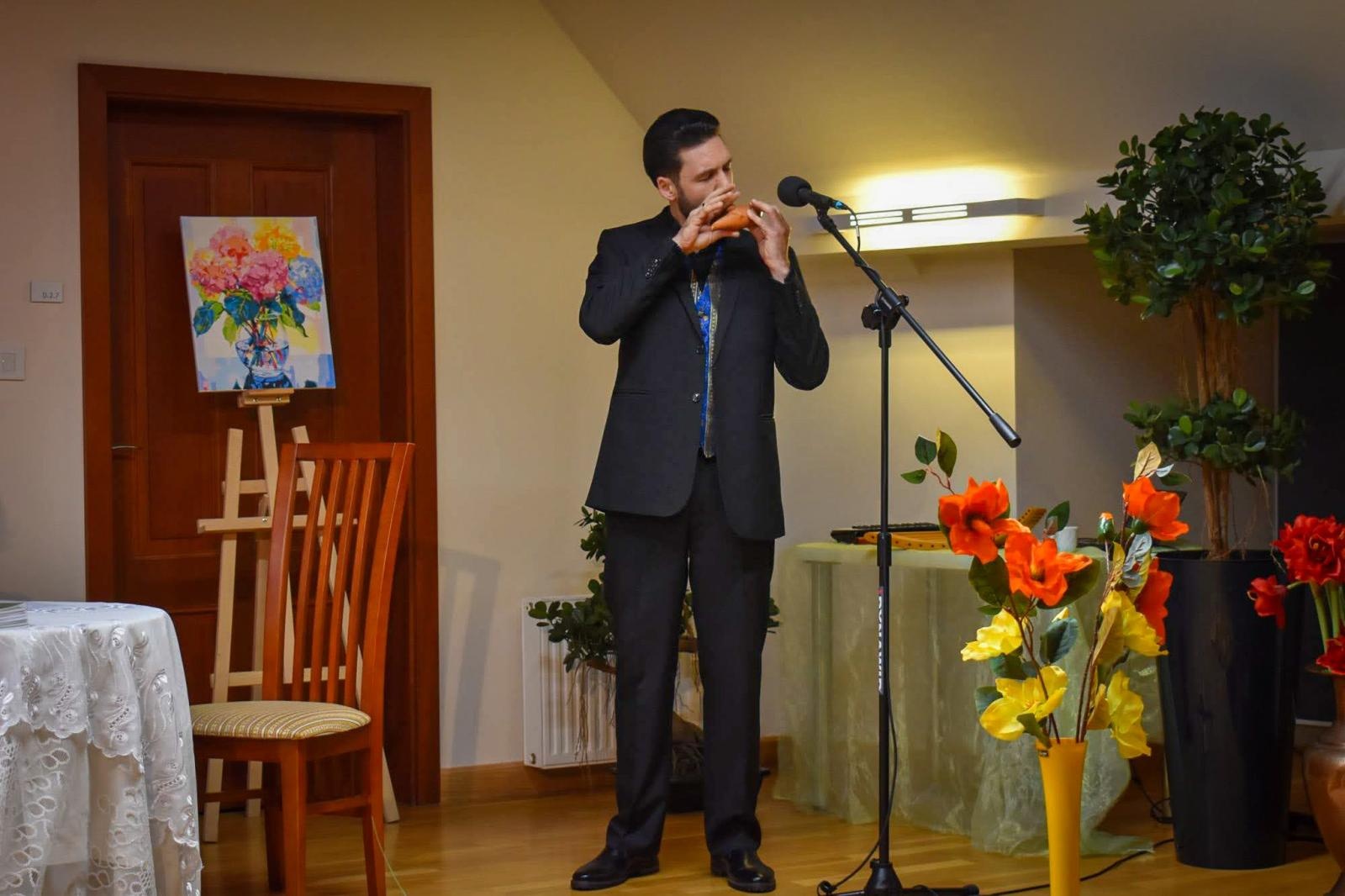 Zdjęcie w galerii na portalu naszraciborz.pl: Poezja i muzyka o miłości w wyjątkowym montażu słowno-muzycznym na Zamku Piastowskim wiadomości z regionu