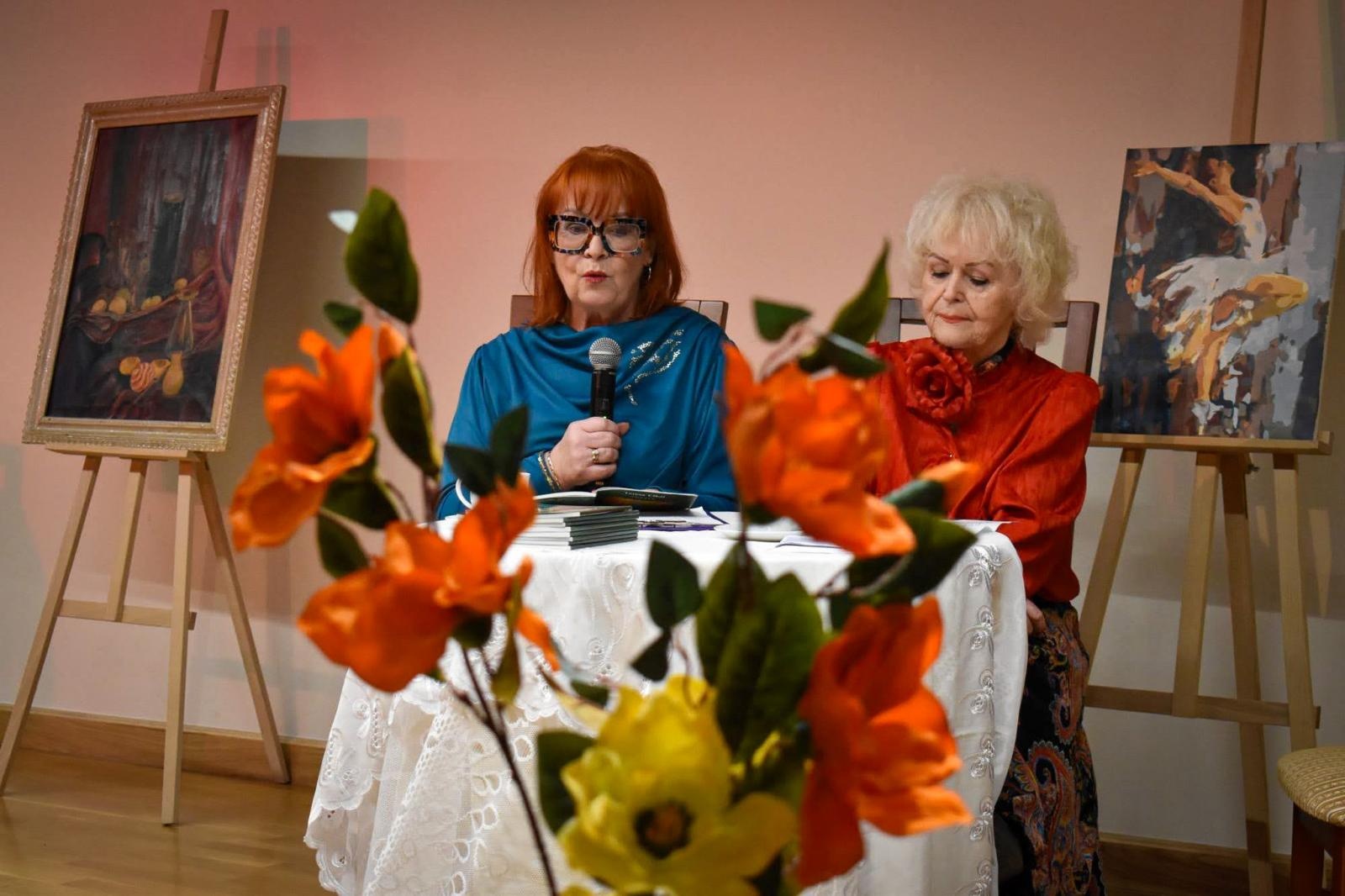 Zdjęcie w galerii na portalu naszraciborz.pl: Poezja i muzyka o miłości w wyjątkowym montażu słowno-muzycznym na Zamku Piastowskim wiadomości z regionu