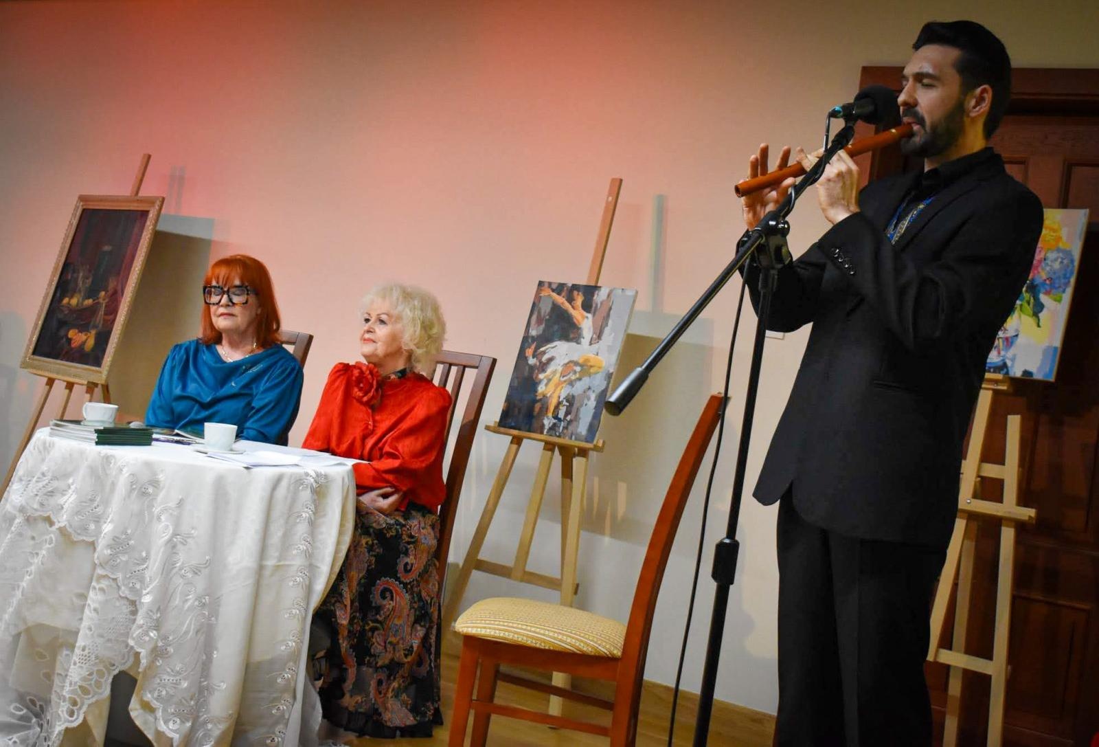 Zdjęcie w galerii na portalu naszraciborz.pl: Poezja i muzyka o miłości w wyjątkowym montażu słowno-muzycznym na Zamku Piastowskim wiadomości z regionu