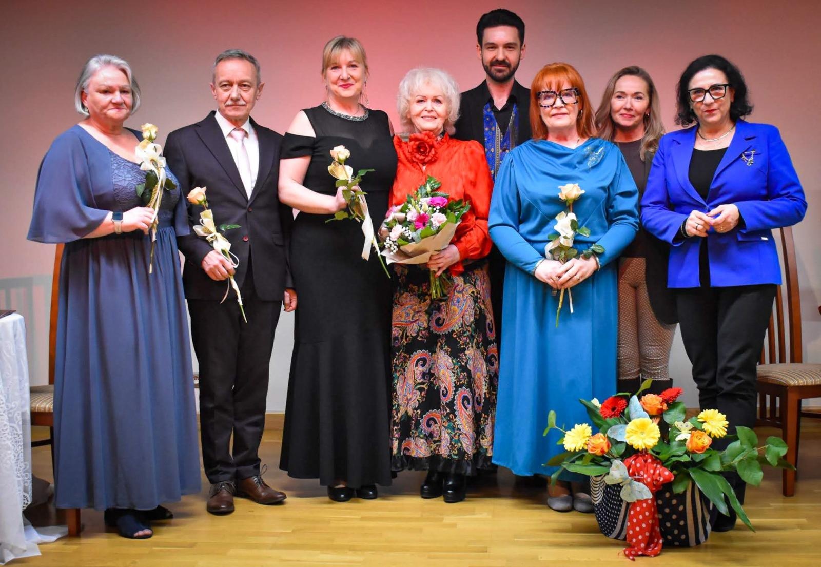 Zdjęcie w galerii na portalu naszraciborz.pl: Poezja i muzyka o miłości w wyjątkowym montażu słowno-muzycznym na Zamku Piastowskim wiadomości z regionu