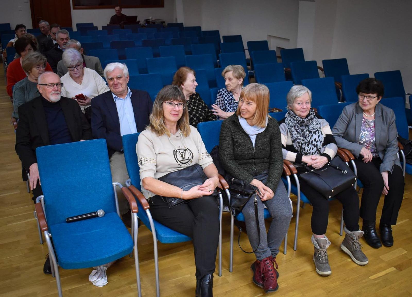 Zdjęcie w galerii na portalu naszraciborz.pl: Poezja i muzyka o miłości w wyjątkowym montażu słowno-muzycznym na Zamku Piastowskim wiadomości z regionu