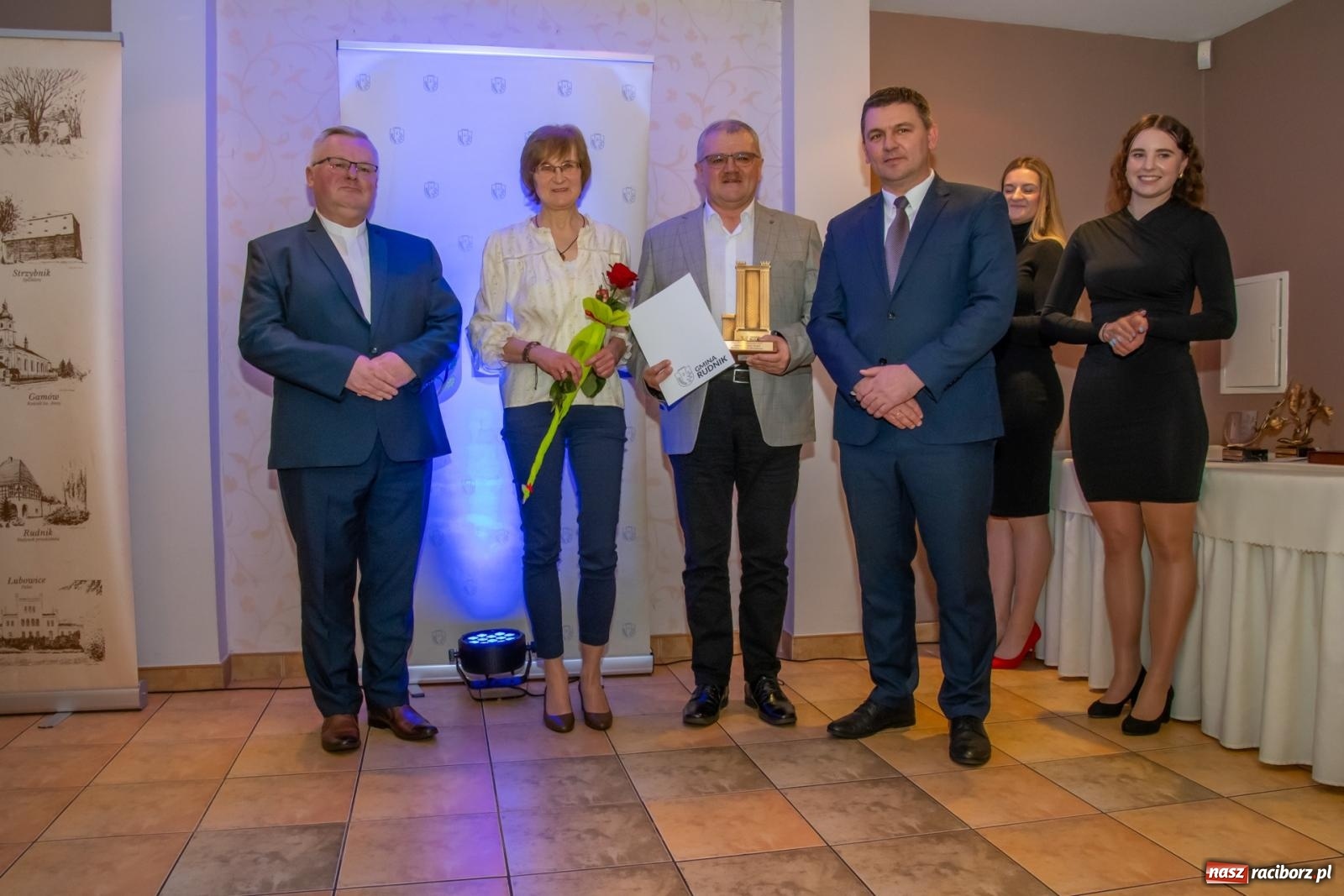 Zdjęcie w galerii na portalu naszraciborz.pl: Fiala Przedsiębiorczości Gminy Rudnik 2025: Nagrodzono lokalnych liderów i innowatorów wiadomości z regionu