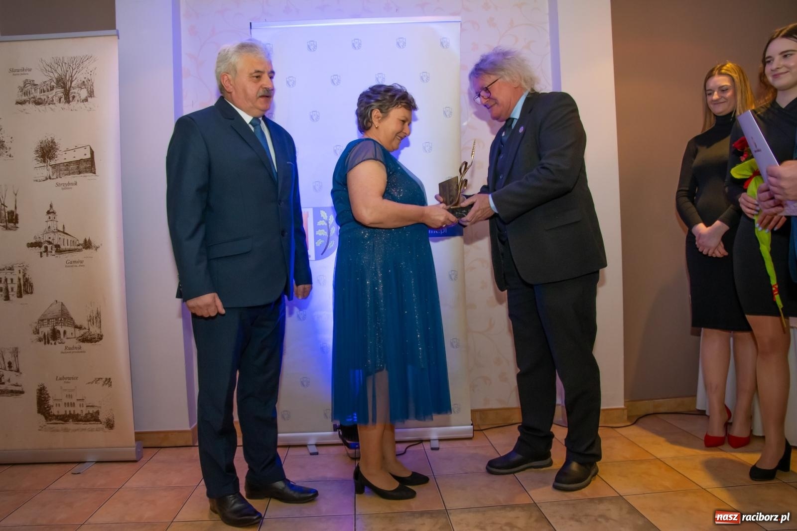 Zdjęcie w galerii na portalu naszraciborz.pl: Fiala Przedsiębiorczości Gminy Rudnik 2025: Nagrodzono lokalnych liderów i innowatorów wiadomości z regionu