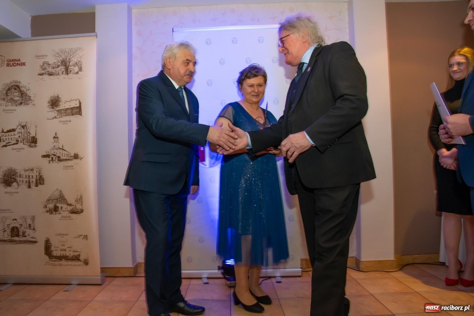 Zdjęcie w galerii na portalu naszraciborz.pl: Fiala Przedsiębiorczości Gminy Rudnik 2025: Nagrodzono lokalnych liderów i innowatorów wiadomości z regionu