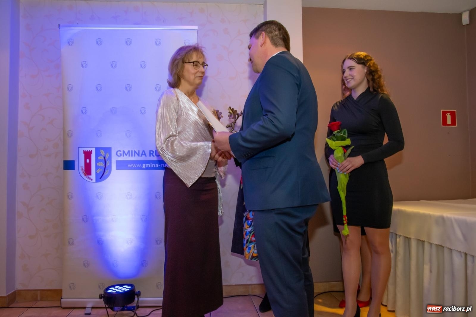 Zdjęcie w galerii na portalu naszraciborz.pl: Fiala Przedsiębiorczości Gminy Rudnik 2025: Nagrodzono lokalnych liderów i innowatorów wiadomości z regionu