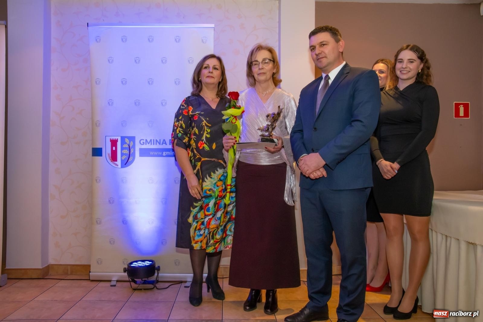 Zdjęcie w galerii na portalu naszraciborz.pl: Fiala Przedsiębiorczości Gminy Rudnik 2025: Nagrodzono lokalnych liderów i innowatorów wiadomości z regionu