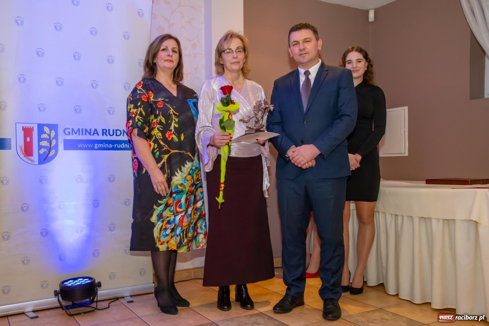 Zdjęcie w galerii na portalu naszraciborz.pl: Fiala Przedsiębiorczości Gminy Rudnik 2025: Nagrodzono lokalnych liderów i innowatorów wiadomości z regionu