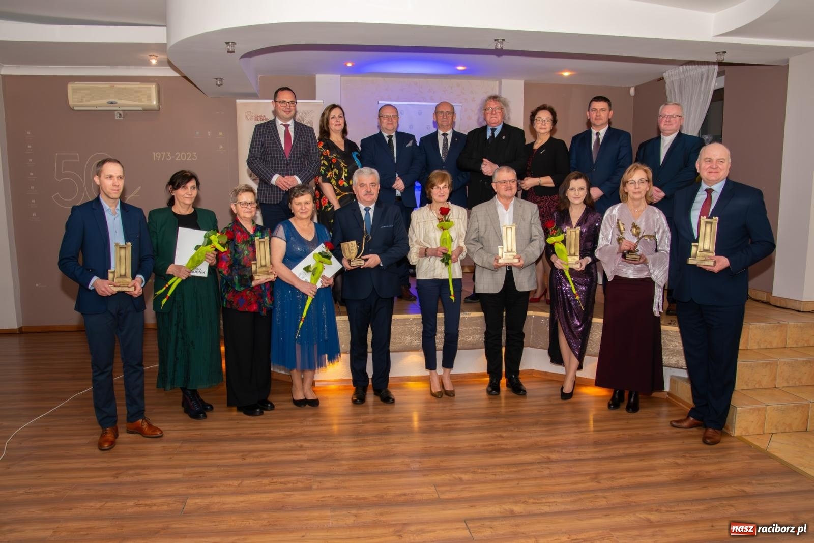 Zdjęcie w galerii na portalu naszraciborz.pl: Fiala Przedsiębiorczości Gminy Rudnik 2025: Nagrodzono lokalnych liderów i innowatorów wiadomości z regionu