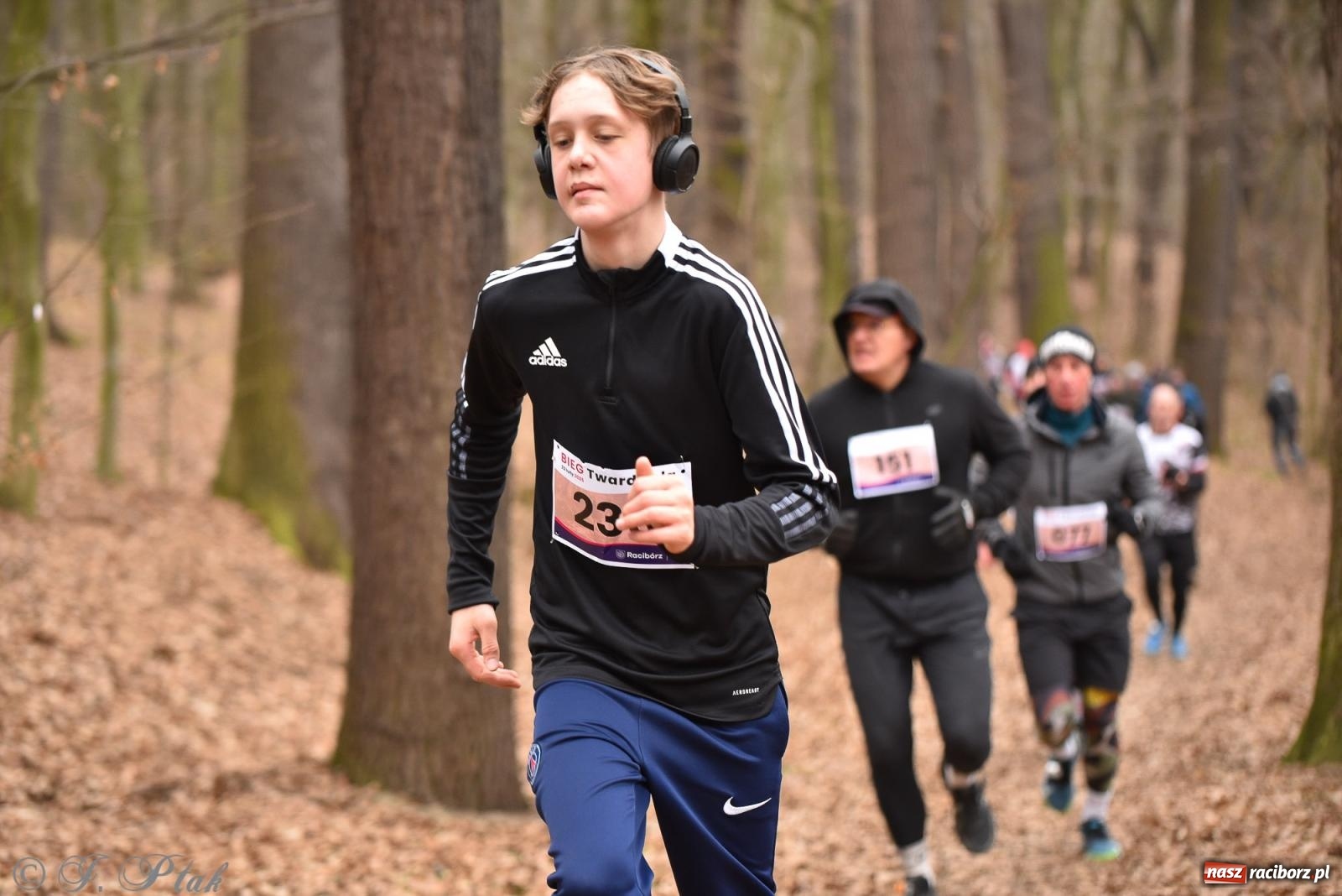 Zdjęcie w galerii na portalu naszraciborz.pl: Mateusz Mrówka zwycięzcą XIII Biegu Twardziela [FOTO i WIDEO] wiadomości z regionu