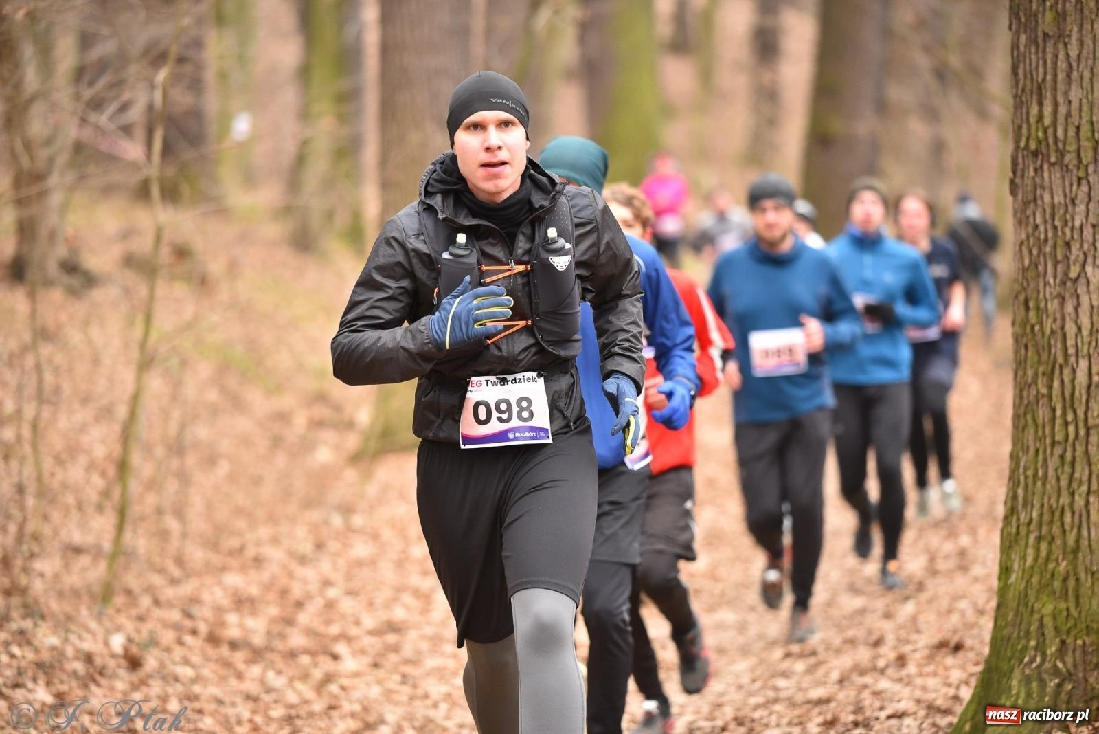 Zdjęcie w galerii na portalu naszraciborz.pl: Mateusz Mrówka zwycięzcą XIII Biegu Twardziela [FOTO i WIDEO] wiadomości z regionu