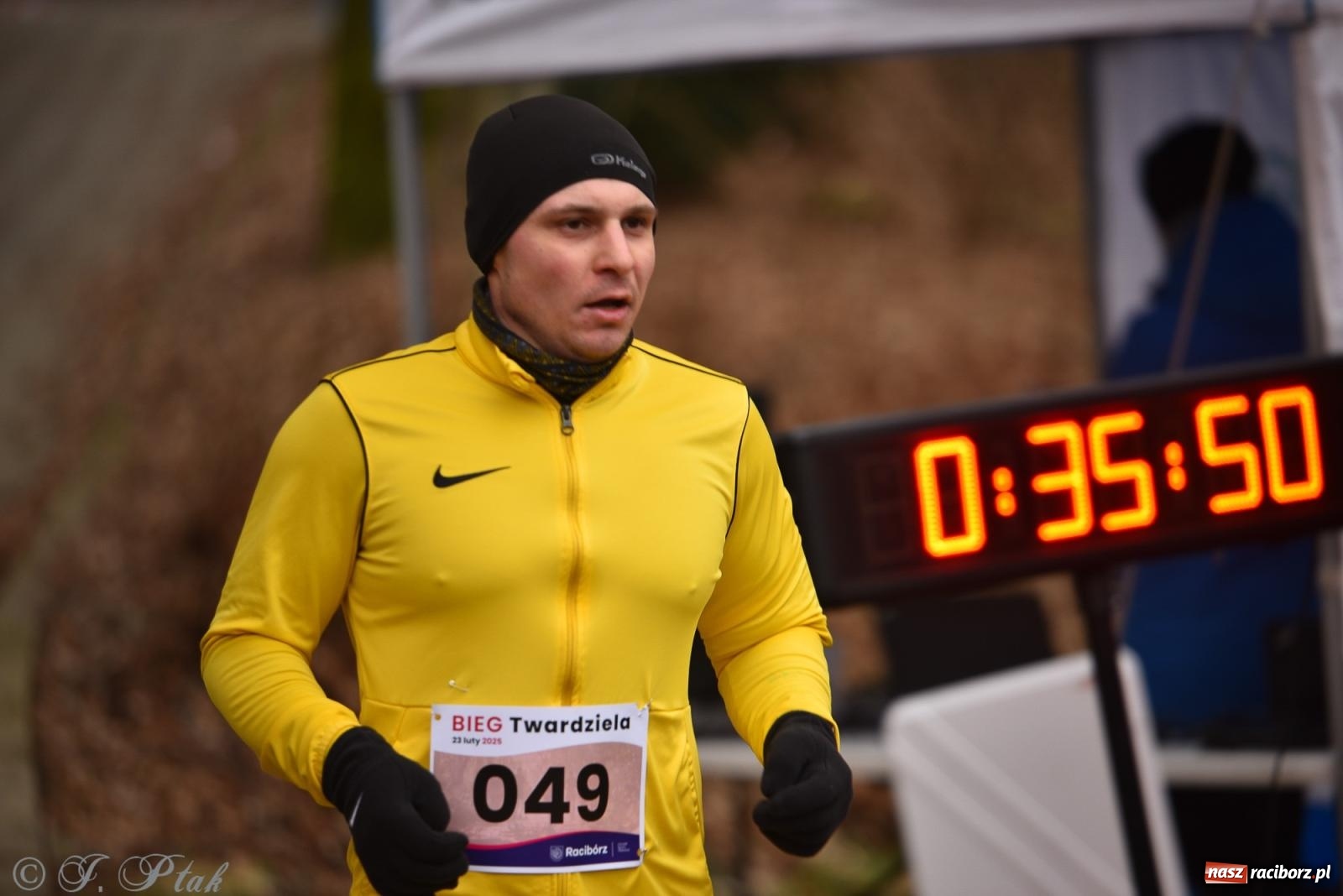 Zdjęcie w galerii na portalu naszraciborz.pl: Mateusz Mrówka zwycięzcą XIII Biegu Twardziela [FOTO i WIDEO] wiadomości z regionu