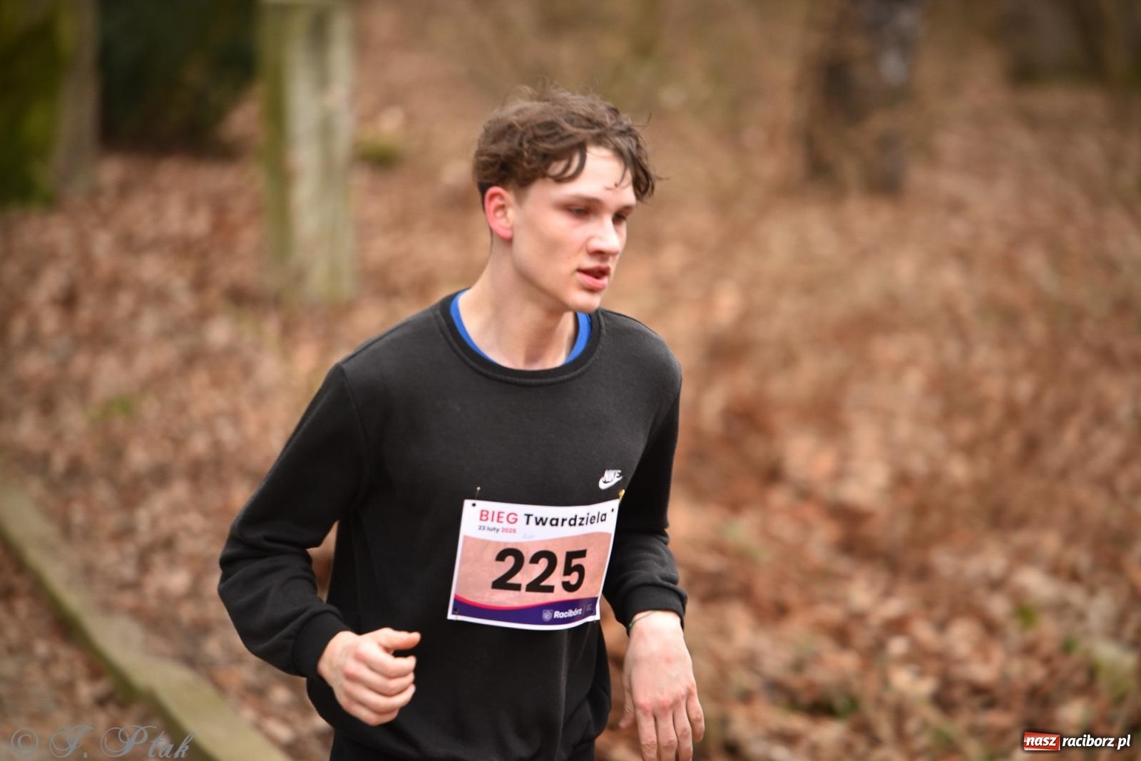 Zdjęcie w galerii na portalu naszraciborz.pl: Mateusz Mrówka zwycięzcą XIII Biegu Twardziela [FOTO i WIDEO] wiadomości z regionu